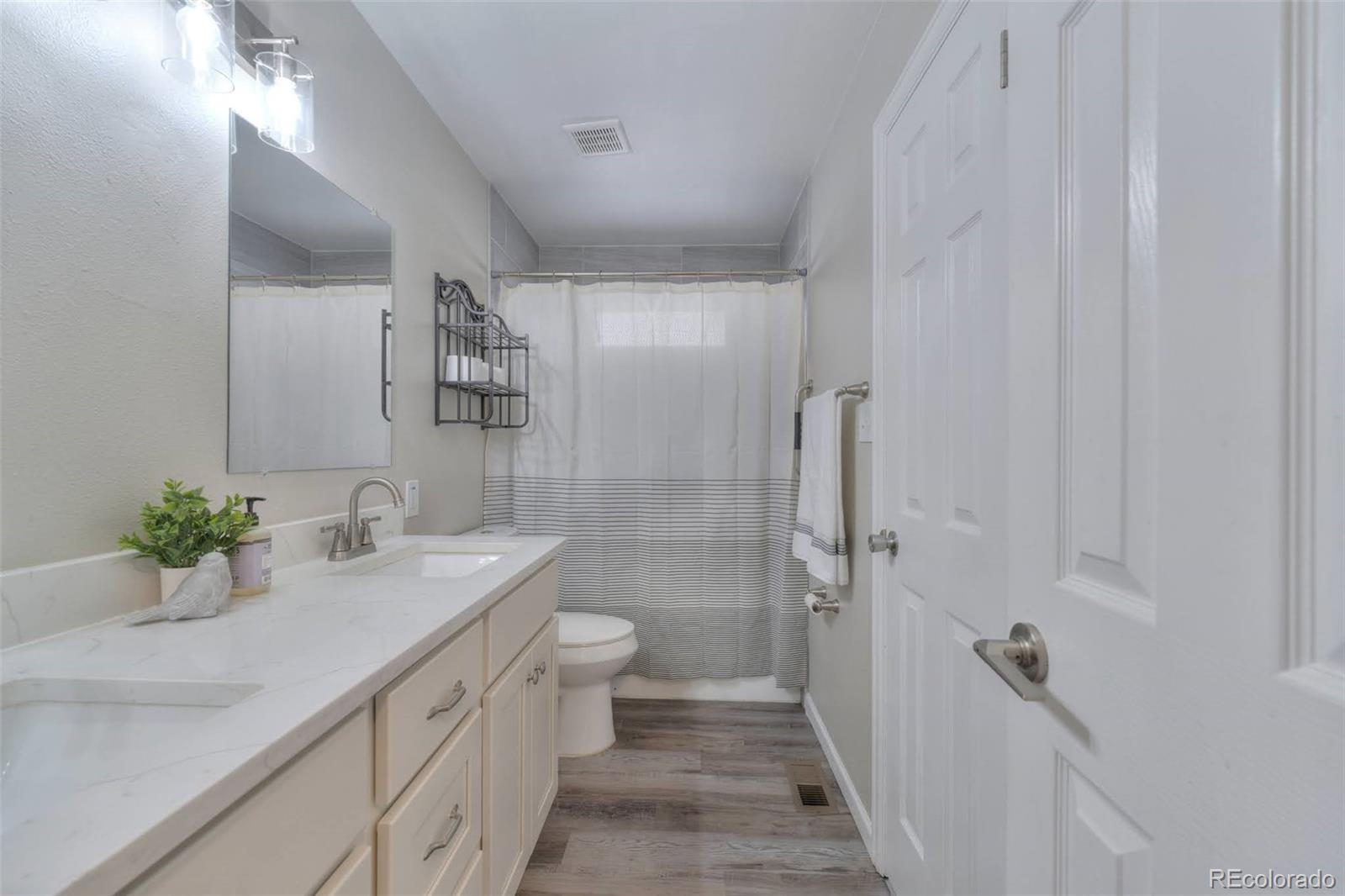 MLS Image #14 for 293 w hahns peak avenue,pueblo west, Colorado