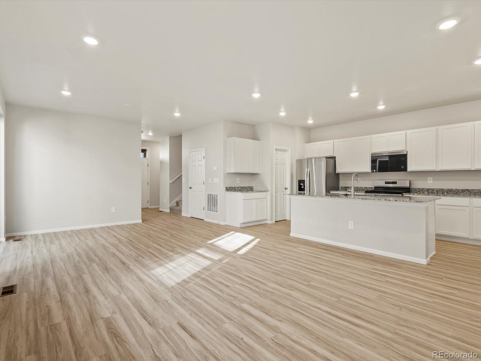 MLS Image #6 for 22480 e 8th avenue,aurora, Colorado