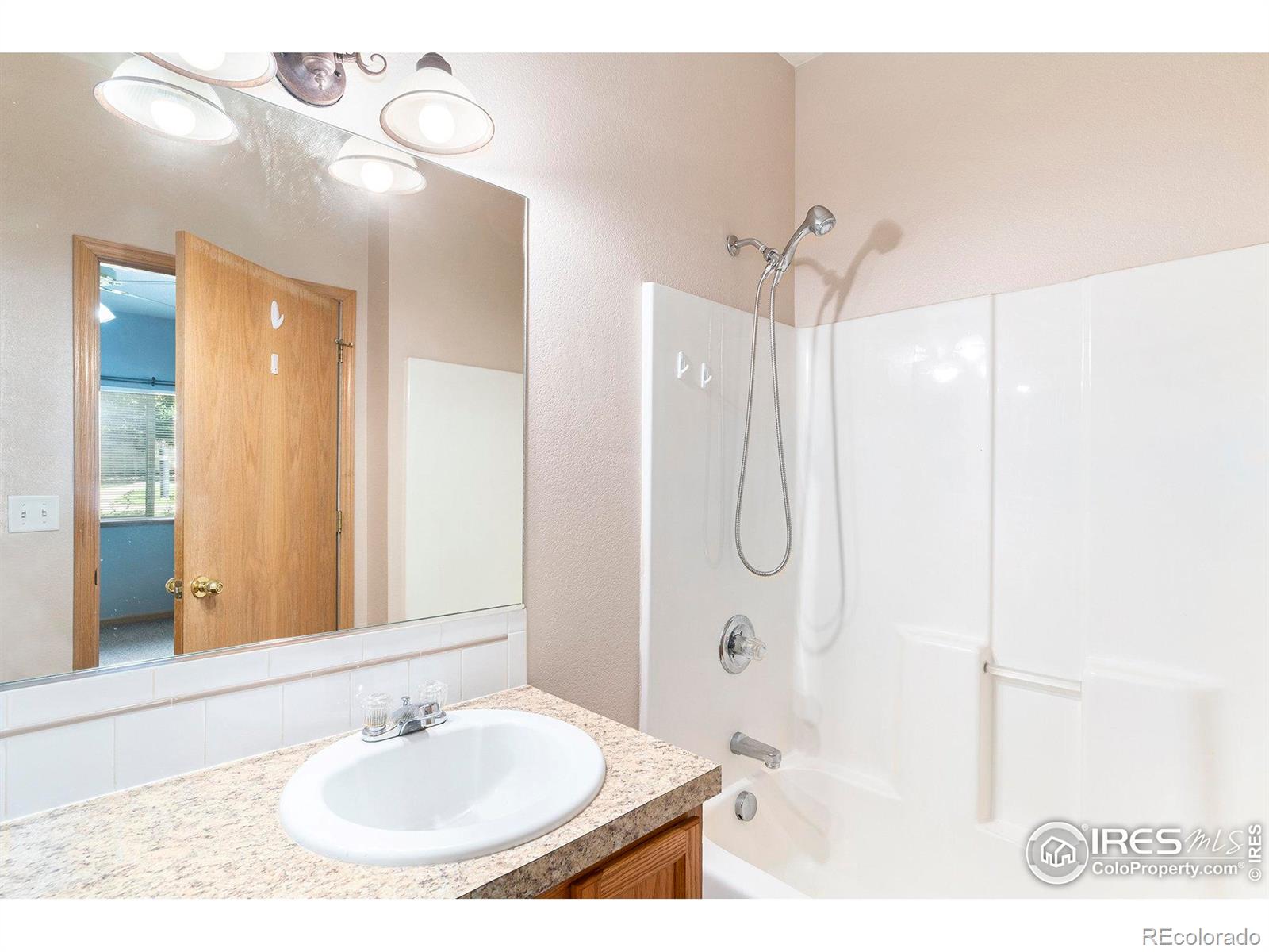 MLS Image #6 for 950  52nd ave ct,greeley, Colorado