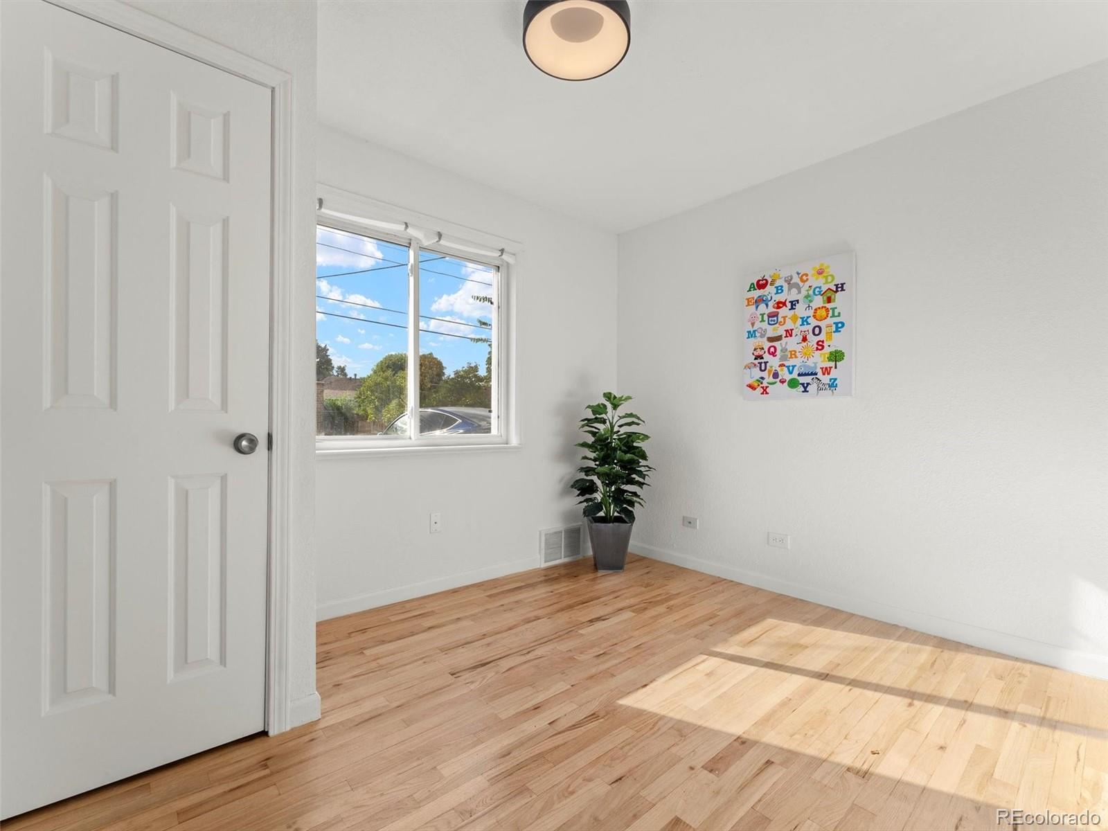 MLS Image #11 for 2865  quebec street,denver, Colorado