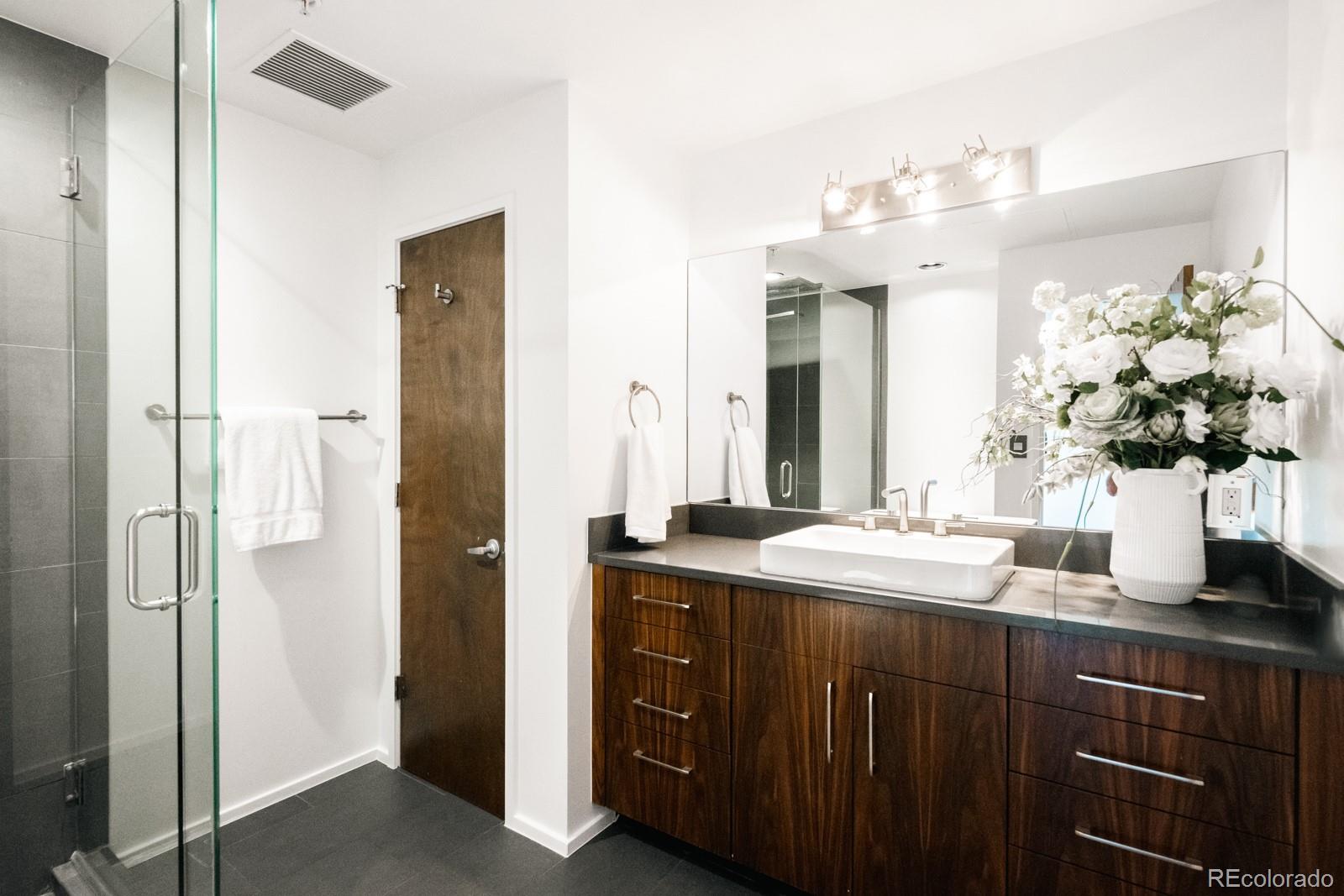 MLS Image #5 for 1735  19th street 4a,denver, Colorado