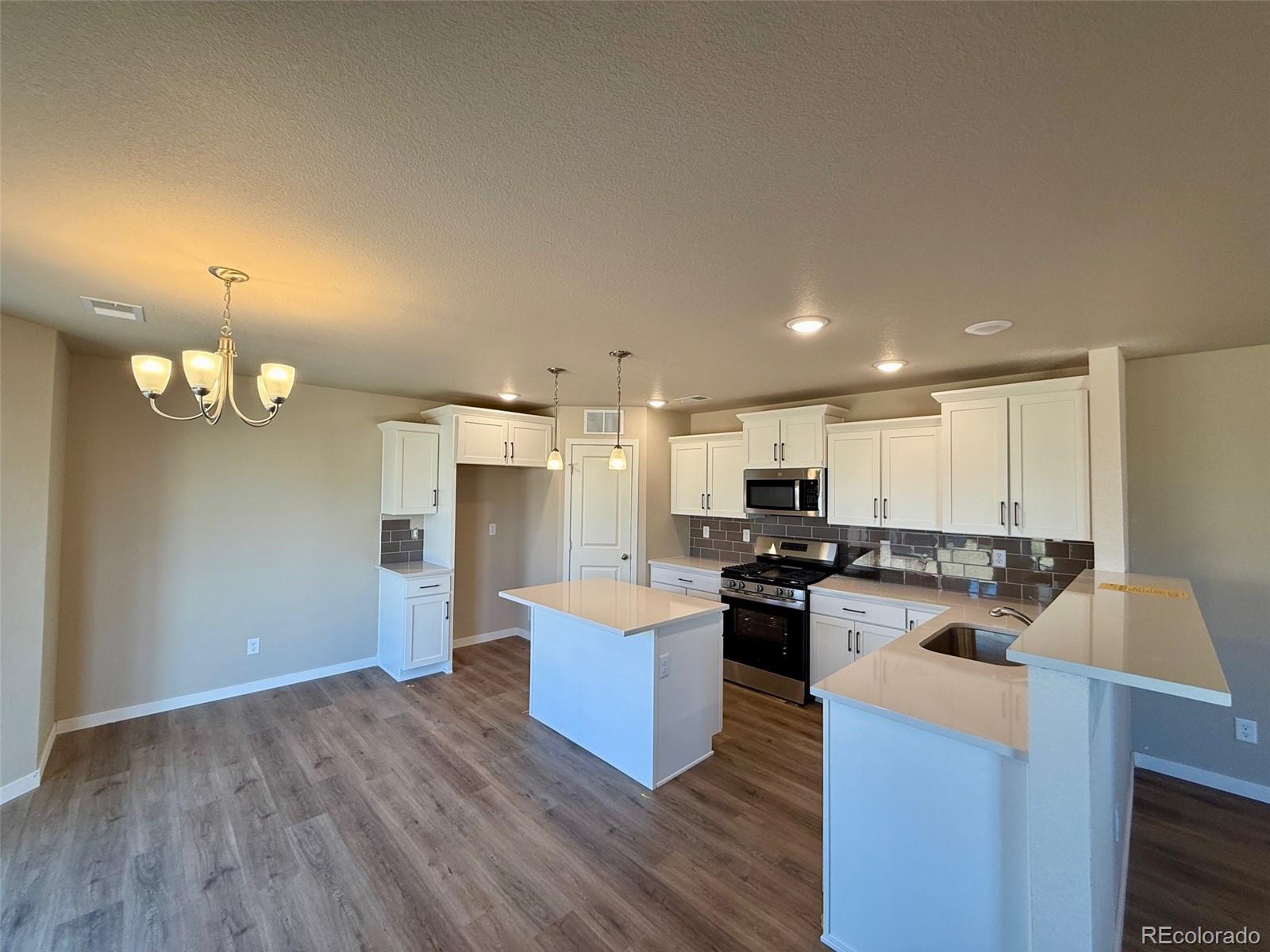 MLS Image #3 for 28329 e 7th place,watkins, Colorado