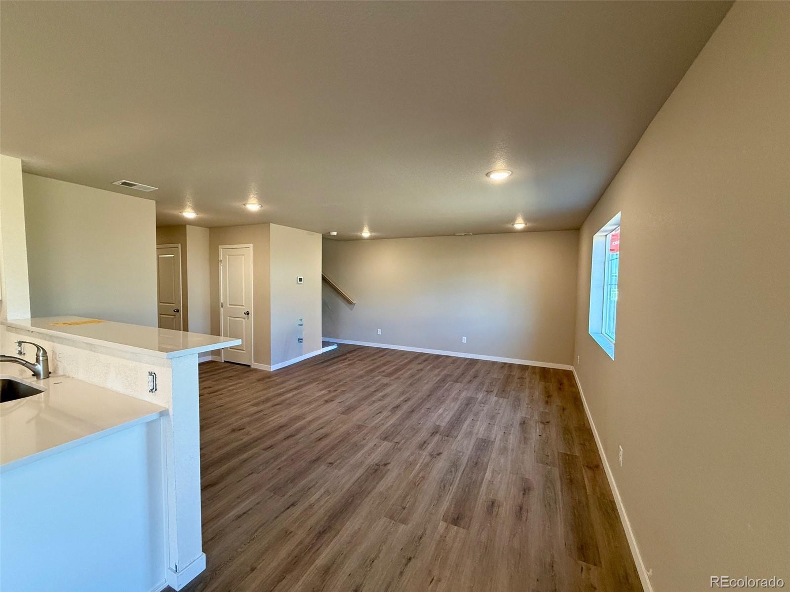 MLS Image #4 for 28329 e 7th place,watkins, Colorado