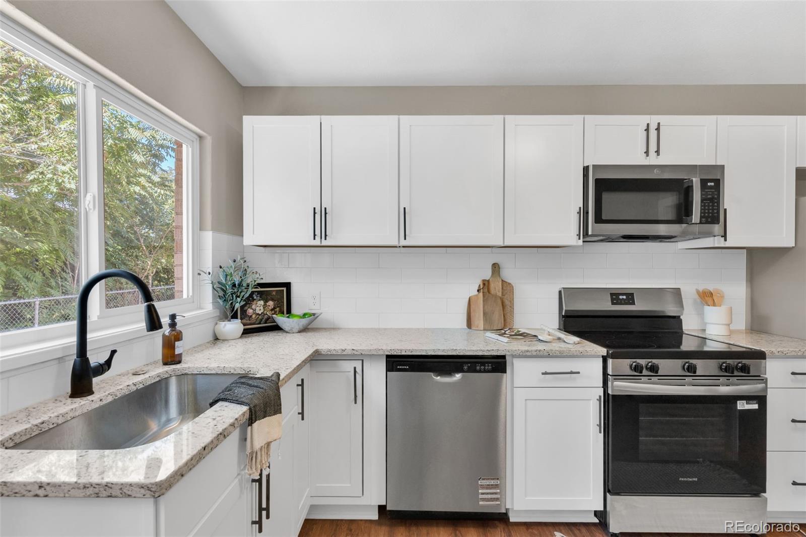 MLS Image #10 for 506  van buren street,pueblo, Colorado