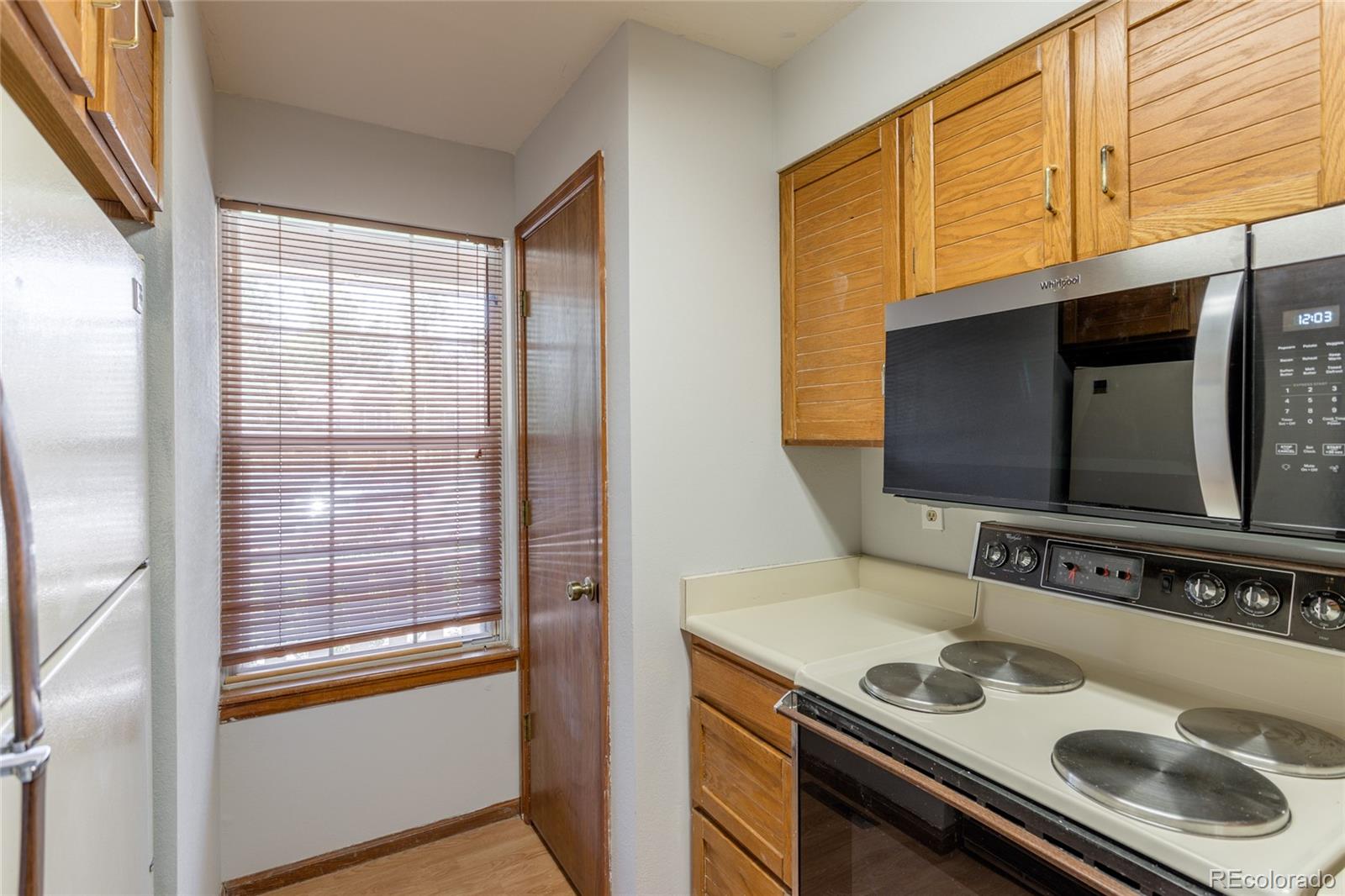 MLS Image #18 for 142  pheasant run,louisville, Colorado