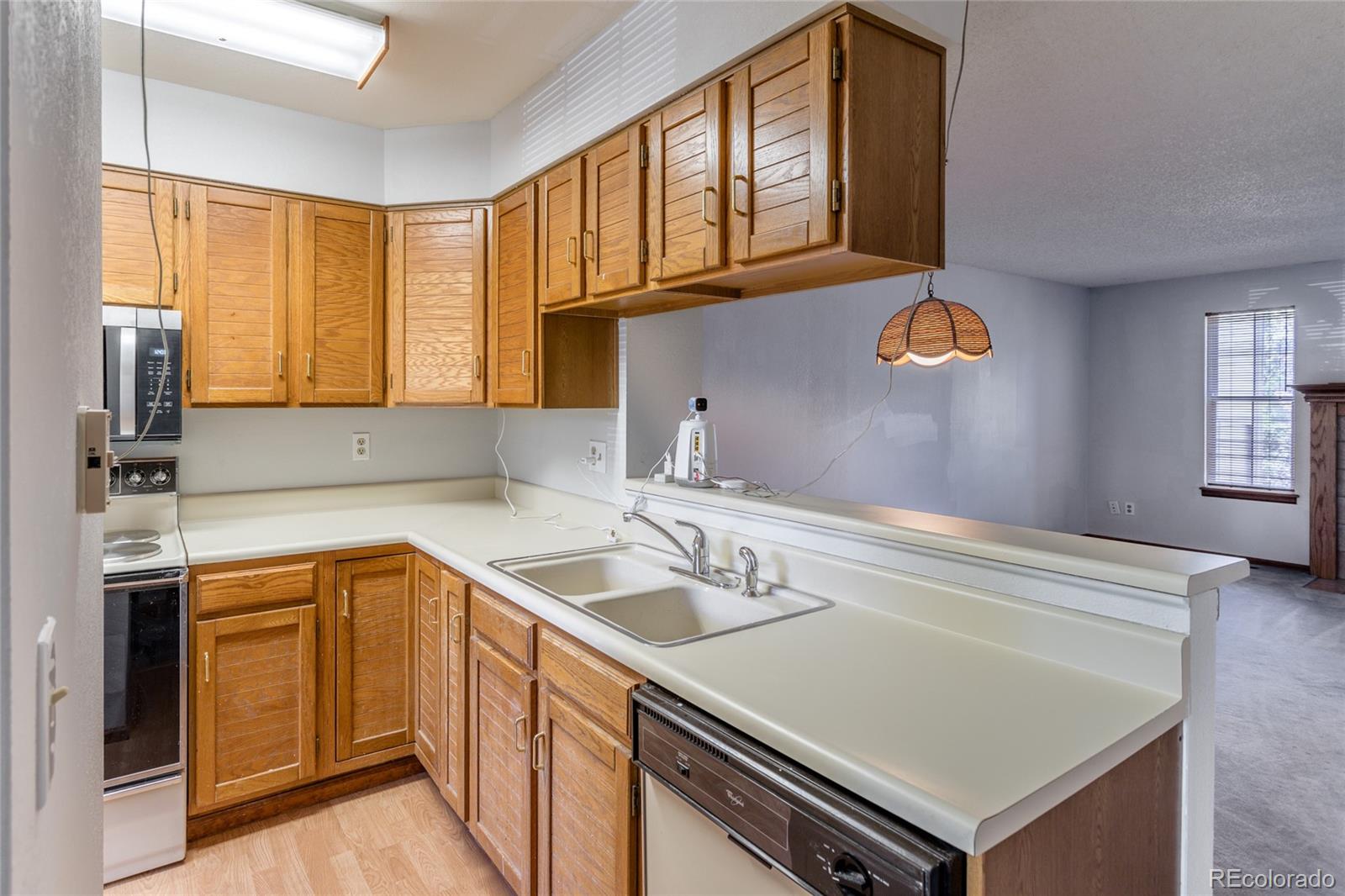 MLS Image #3 for 142  pheasant run,louisville, Colorado