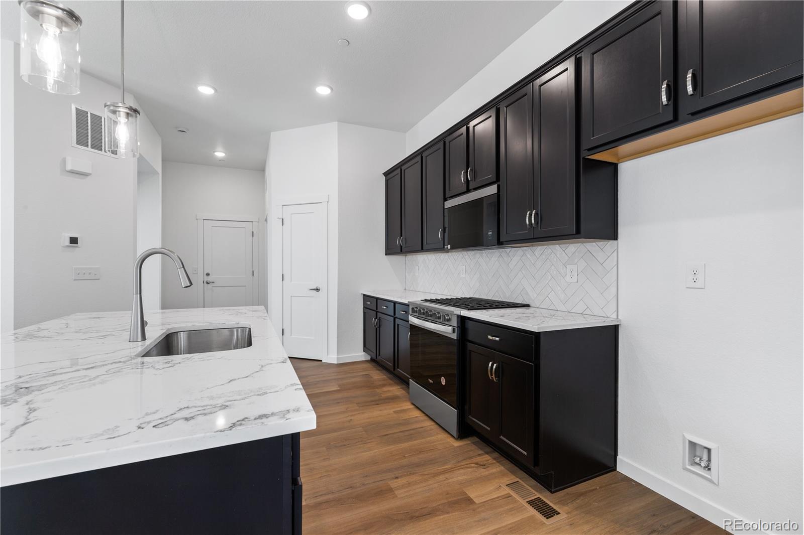 MLS Image #5 for 46  waterford street,erie, Colorado