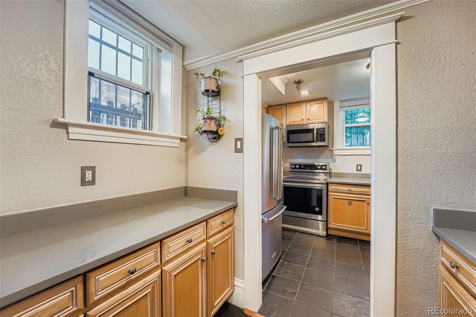 MLS Image #12 for 951 n corona street 5,denver, Colorado