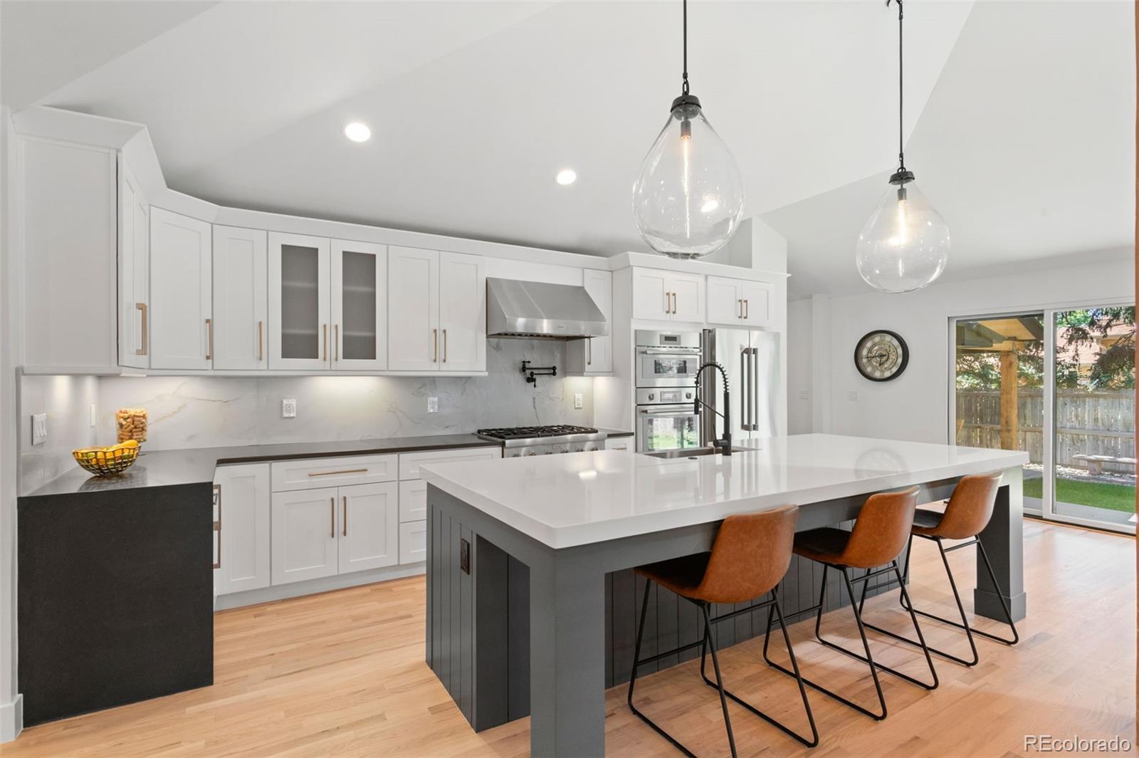 MLS Image #12 for 3049 s vine street,denver, Colorado