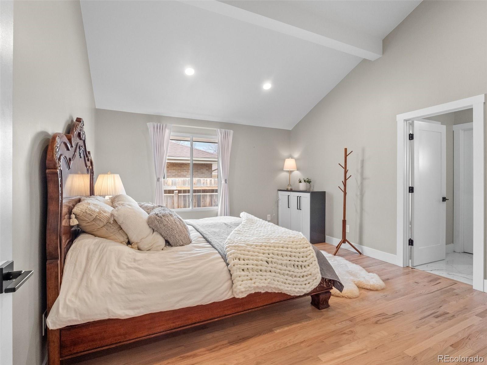 MLS Image #16 for 3049 s vine street,denver, Colorado