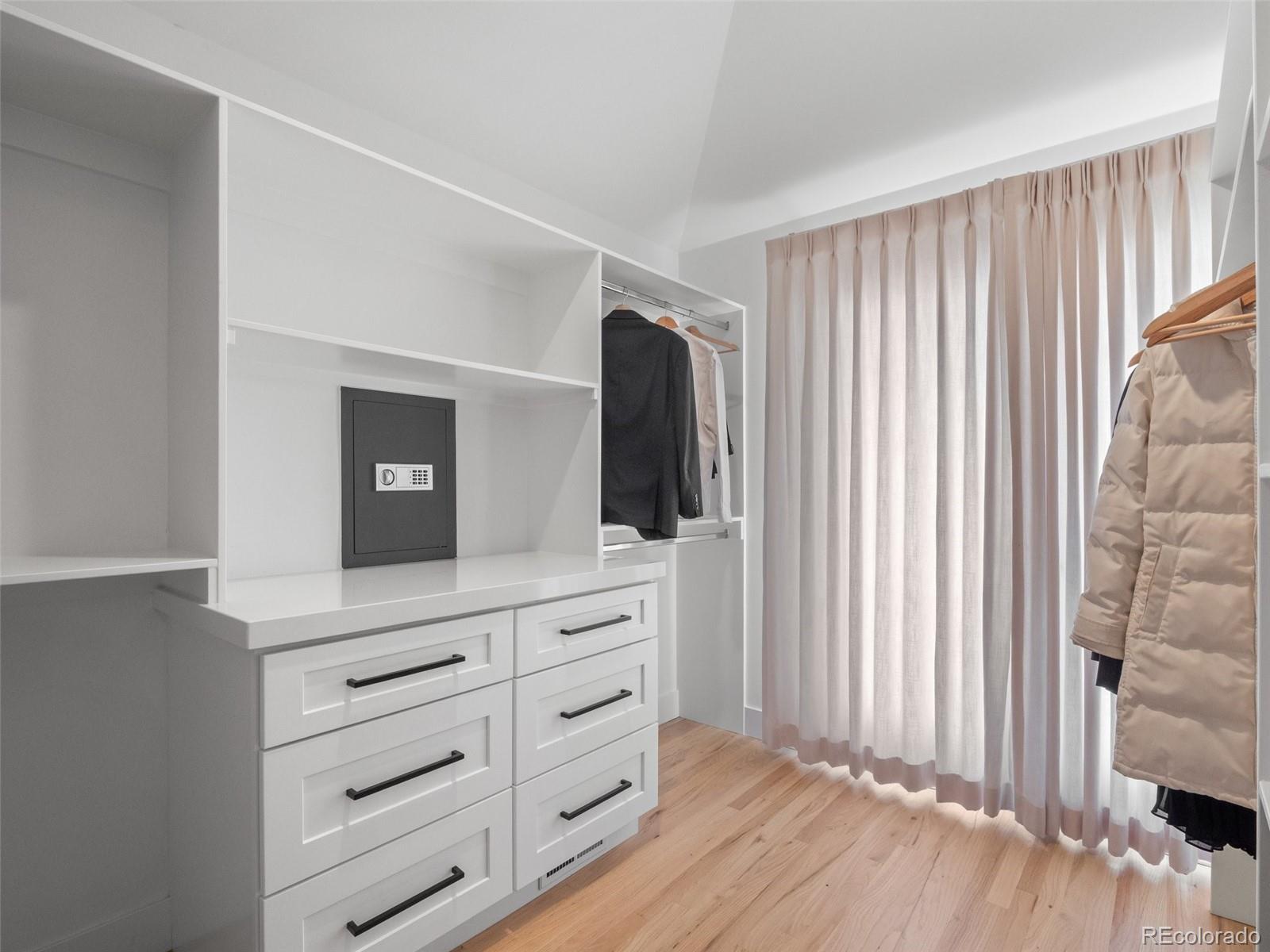 MLS Image #19 for 3049 s vine street,denver, Colorado