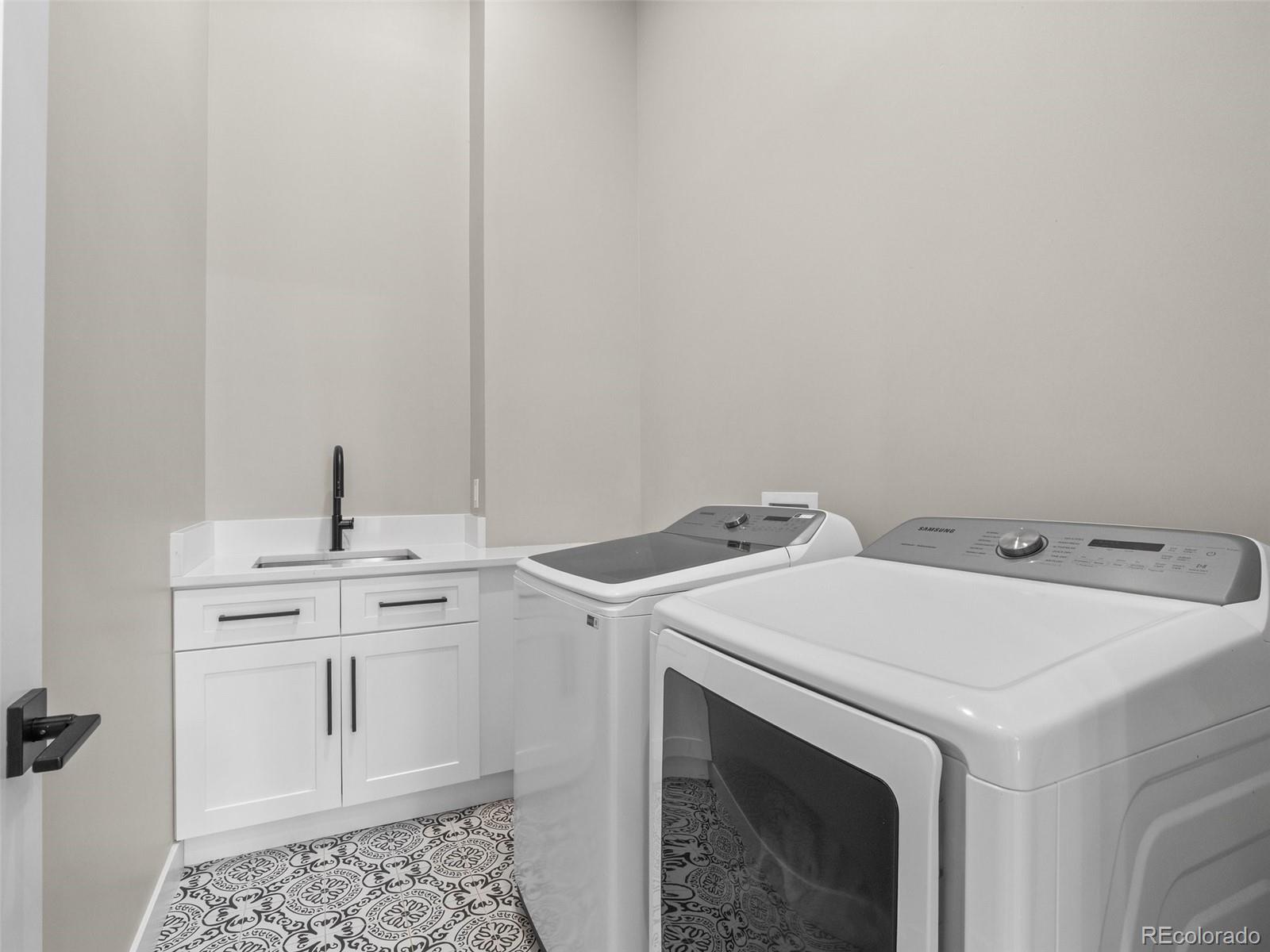 MLS Image #22 for 3049 s vine street,denver, Colorado