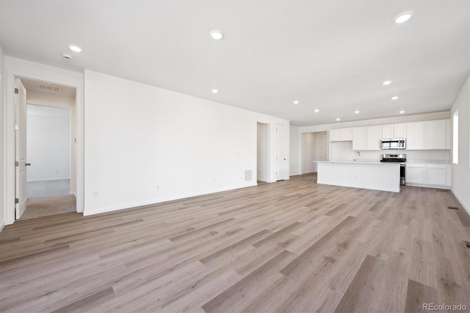 MLS Image #5 for 45941  gentry avenue,bennett, Colorado