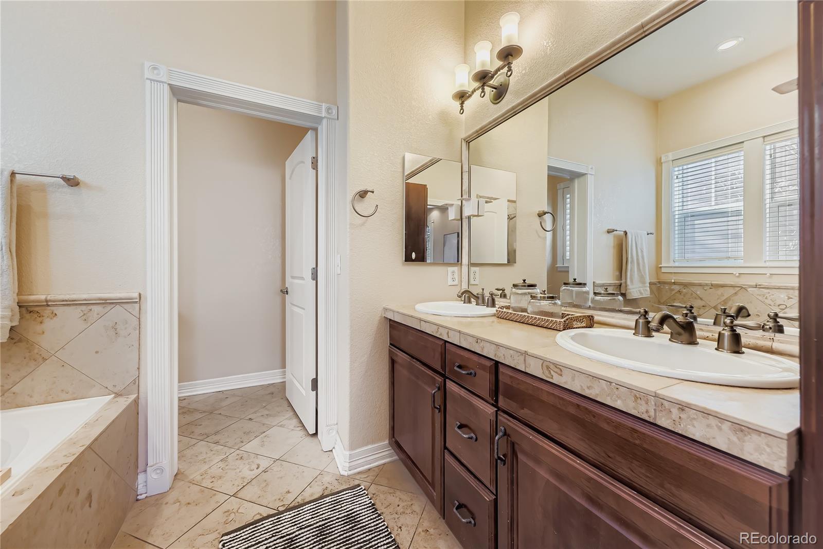 MLS Image #17 for 10138 e 28th avenue,denver, Colorado
