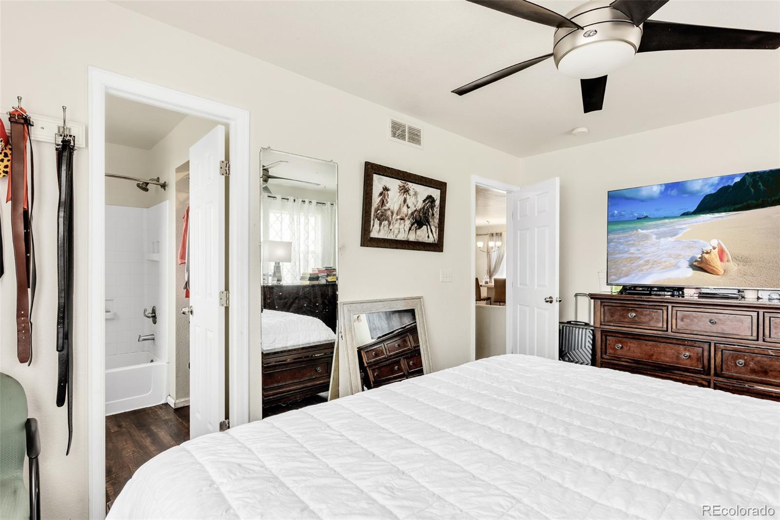 MLS Image #11 for 18636 e 42nd avenue,denver, Colorado