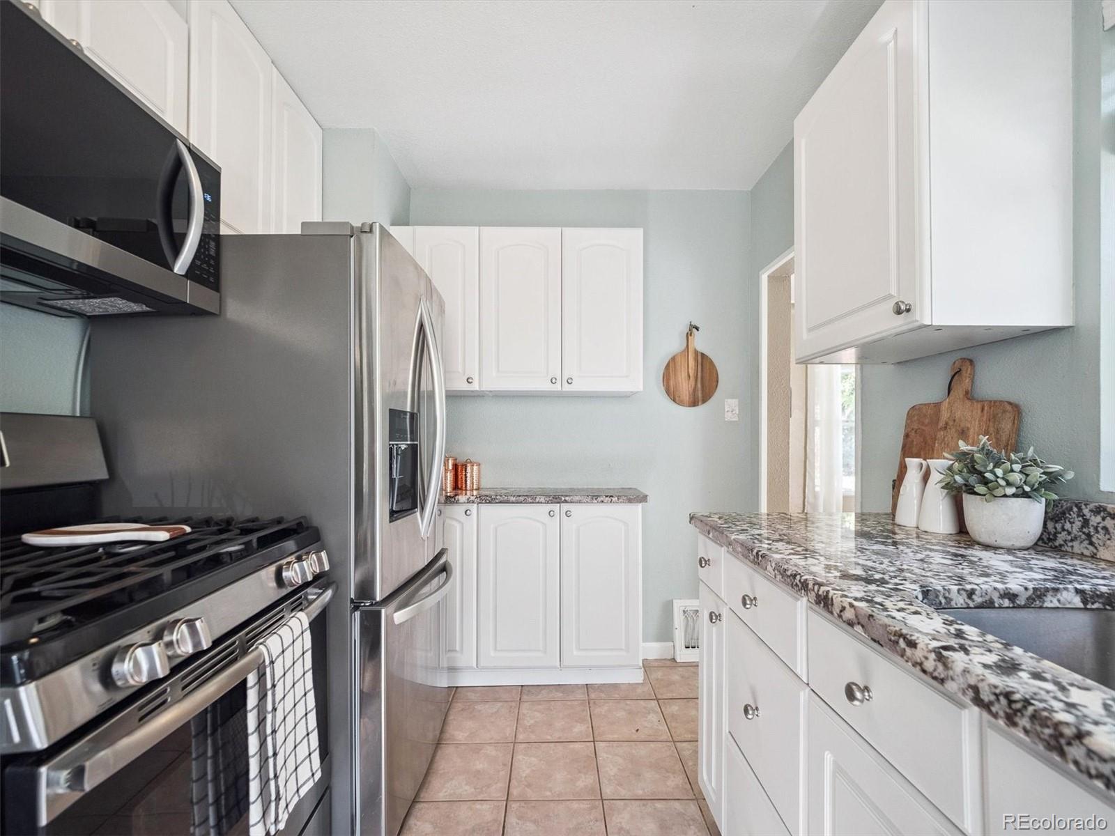 MLS Image #11 for 3857 s clarkson street,englewood, Colorado