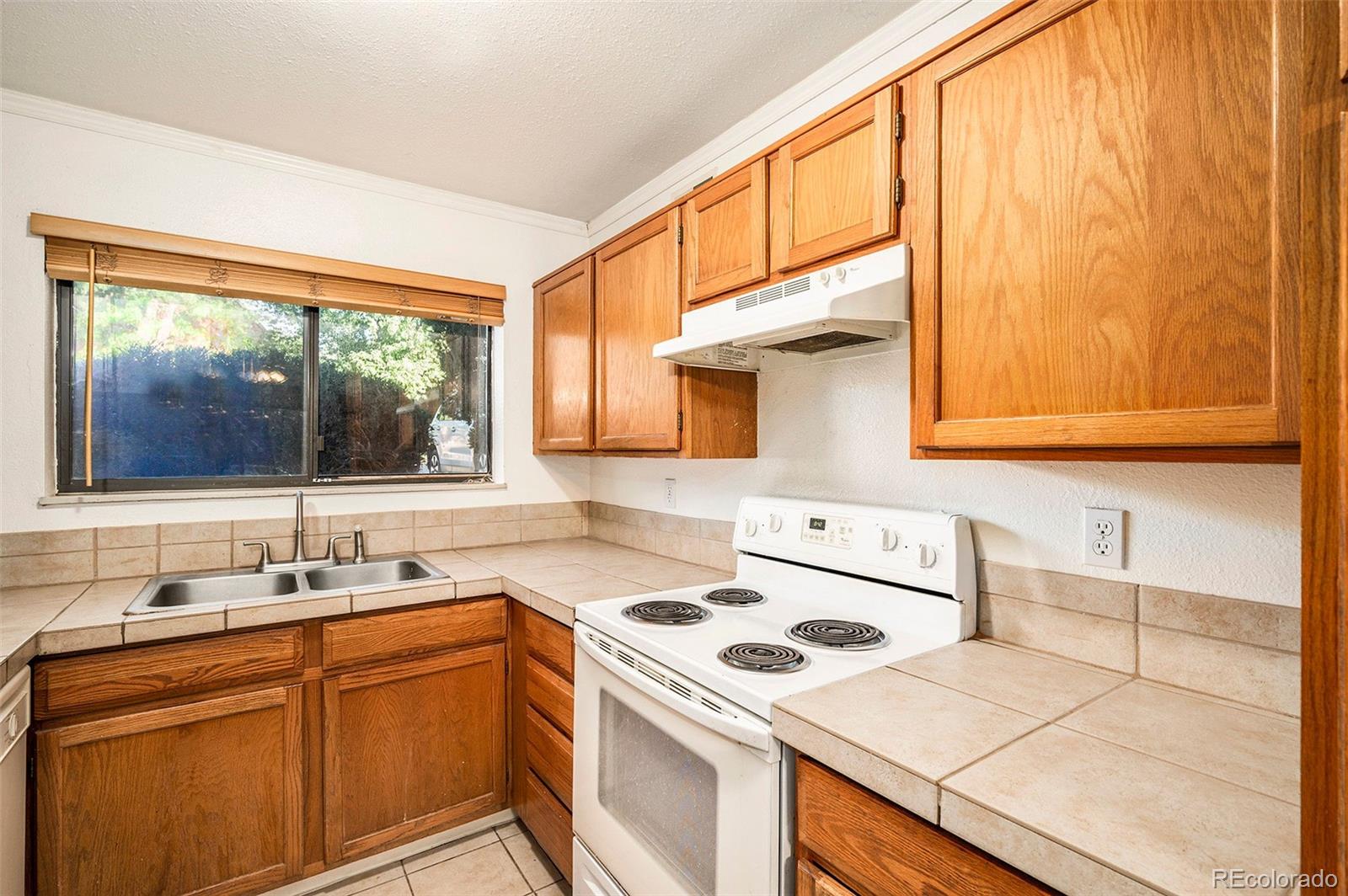 MLS Image #5 for 443  wright street 108,lakewood, Colorado