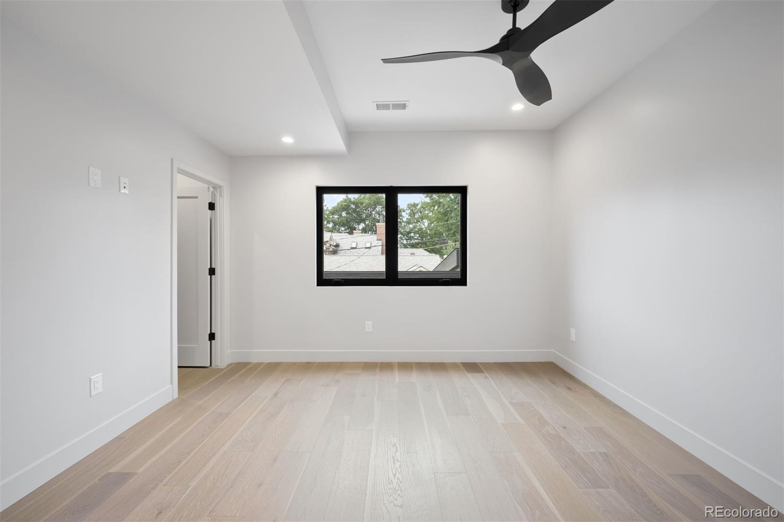 MLS Image #21 for 411  madison street,denver, Colorado