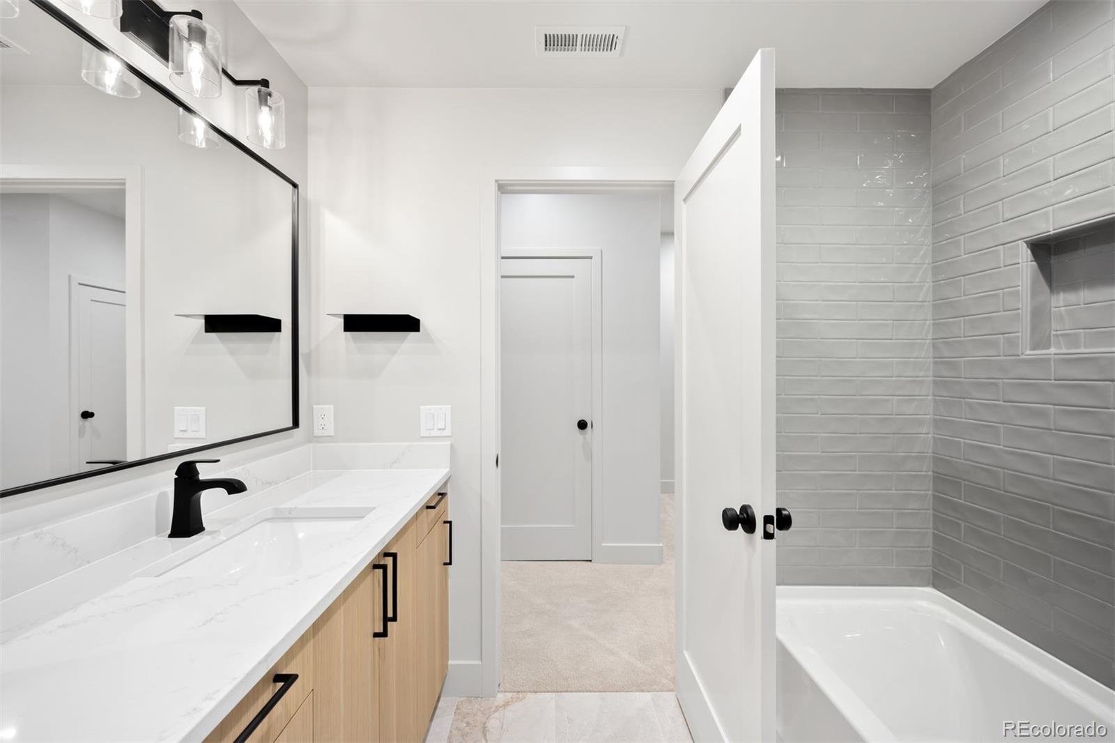 MLS Image #34 for 411  madison street,denver, Colorado