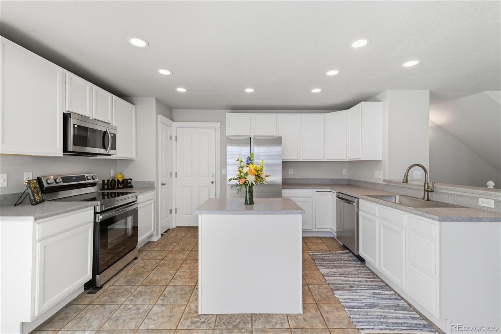 MLS Image #11 for 9452 e 106th drive,commerce city, Colorado