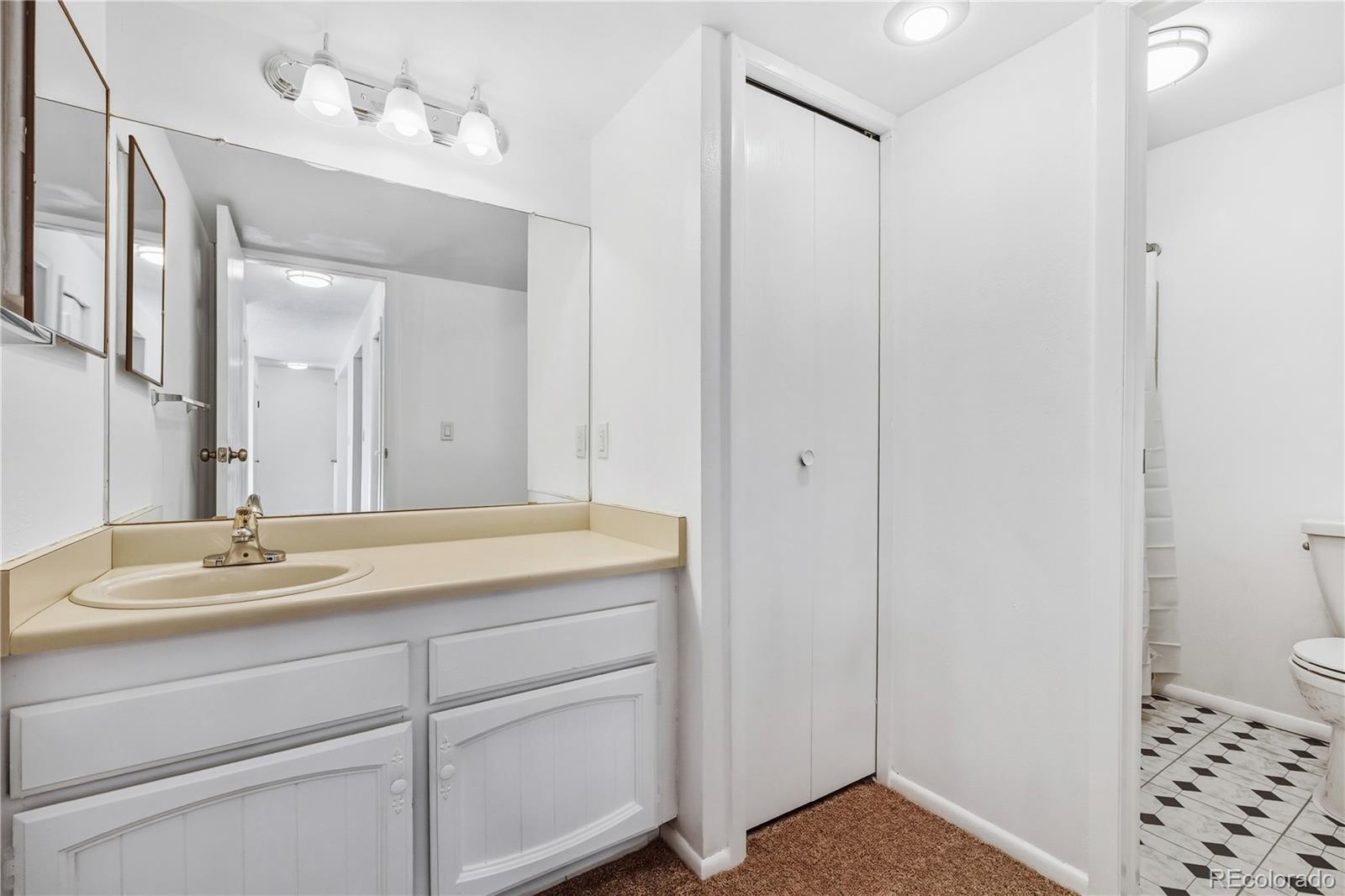 MLS Image #11 for 14216 e 1st drive b10,aurora, Colorado