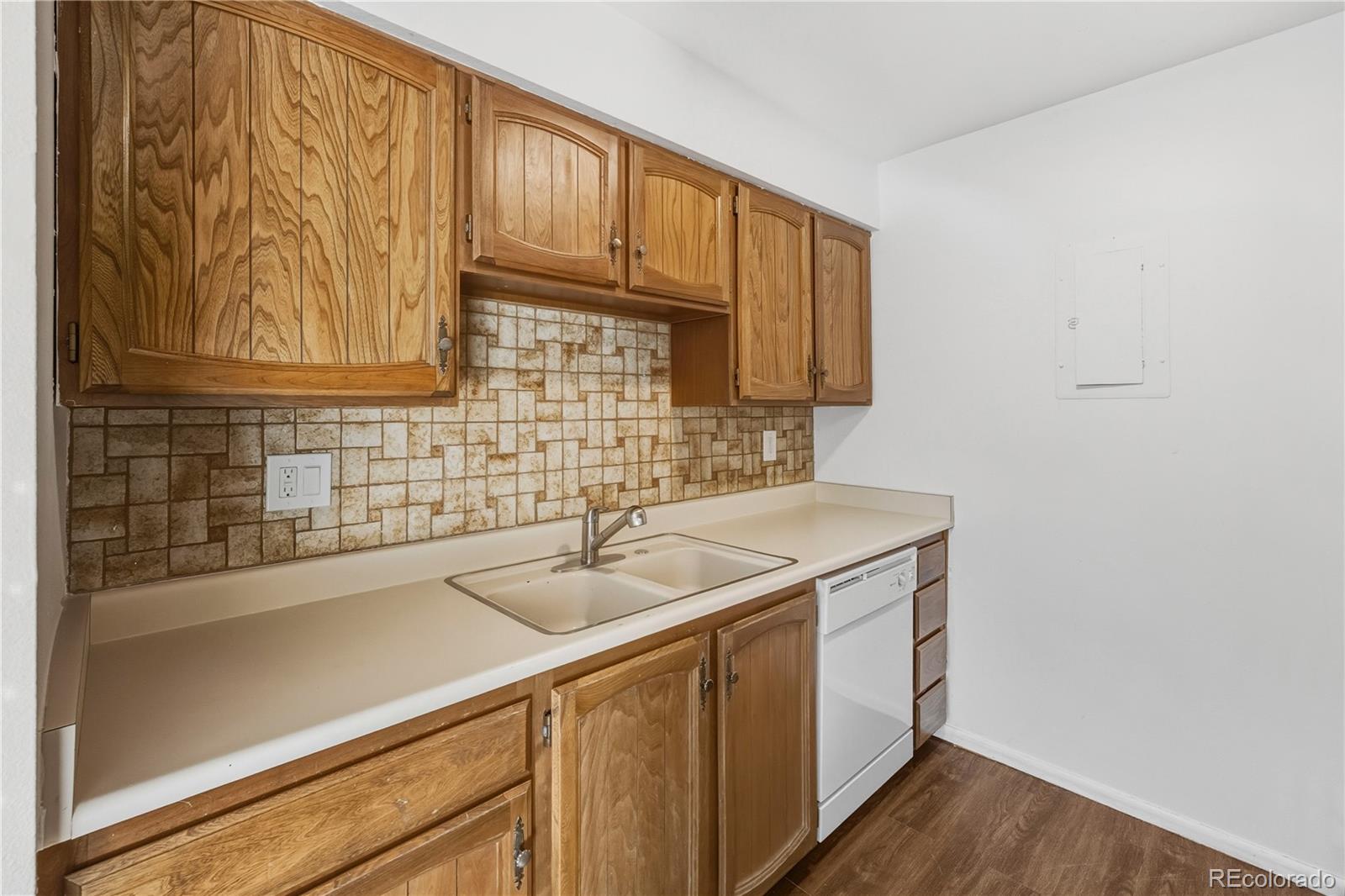 MLS Image #5 for 14216 e 1st drive b10,aurora, Colorado