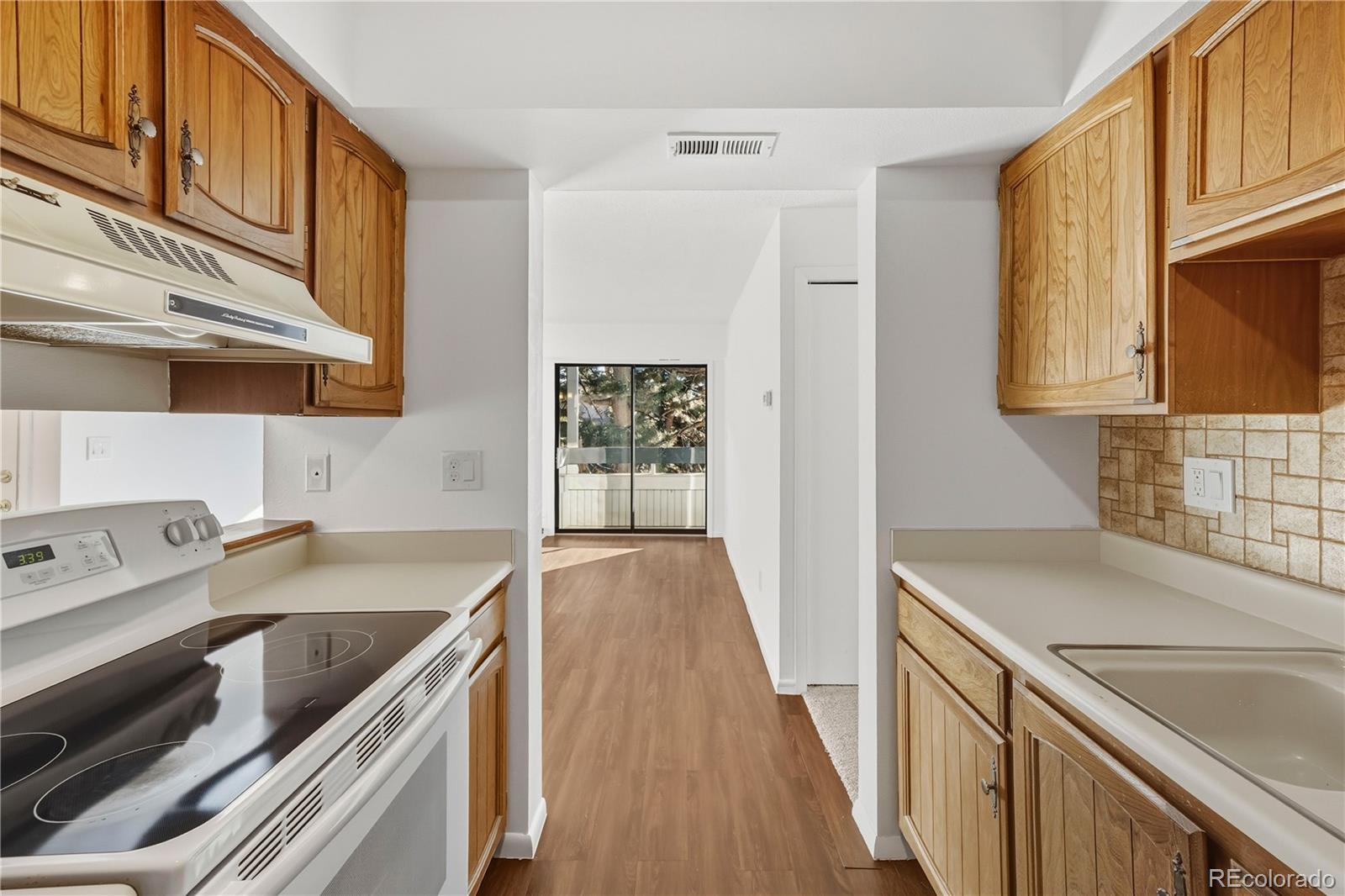 MLS Image #6 for 14216 e 1st drive b10,aurora, Colorado