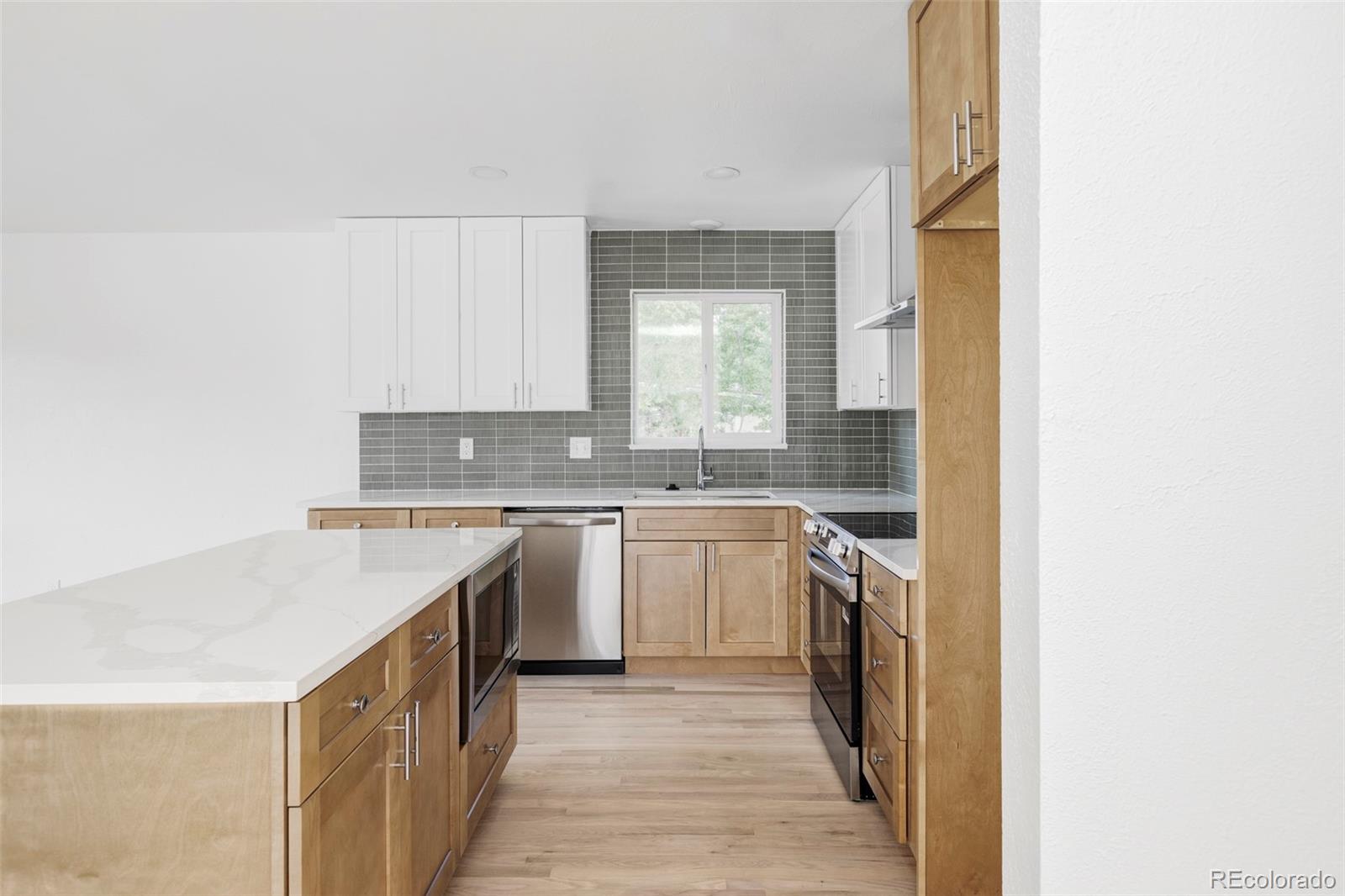 MLS Image #3 for 9  seattle lane,longmont, Colorado