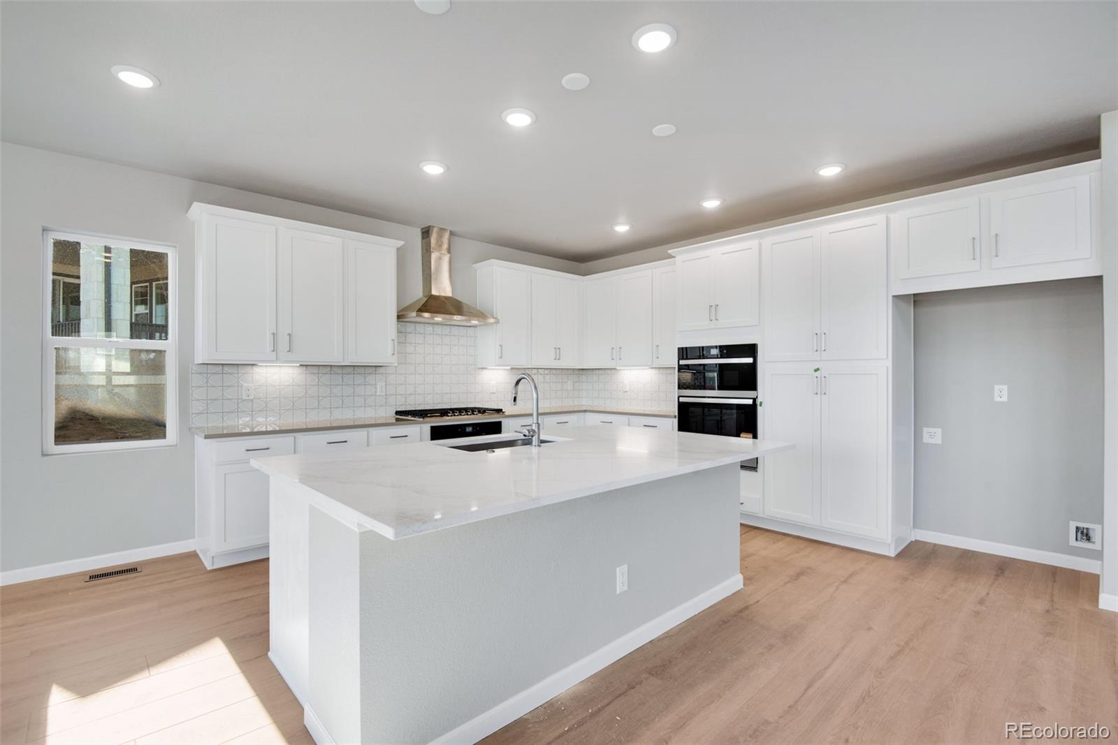 MLS Image #5 for 8572  eckley street,littleton, Colorado