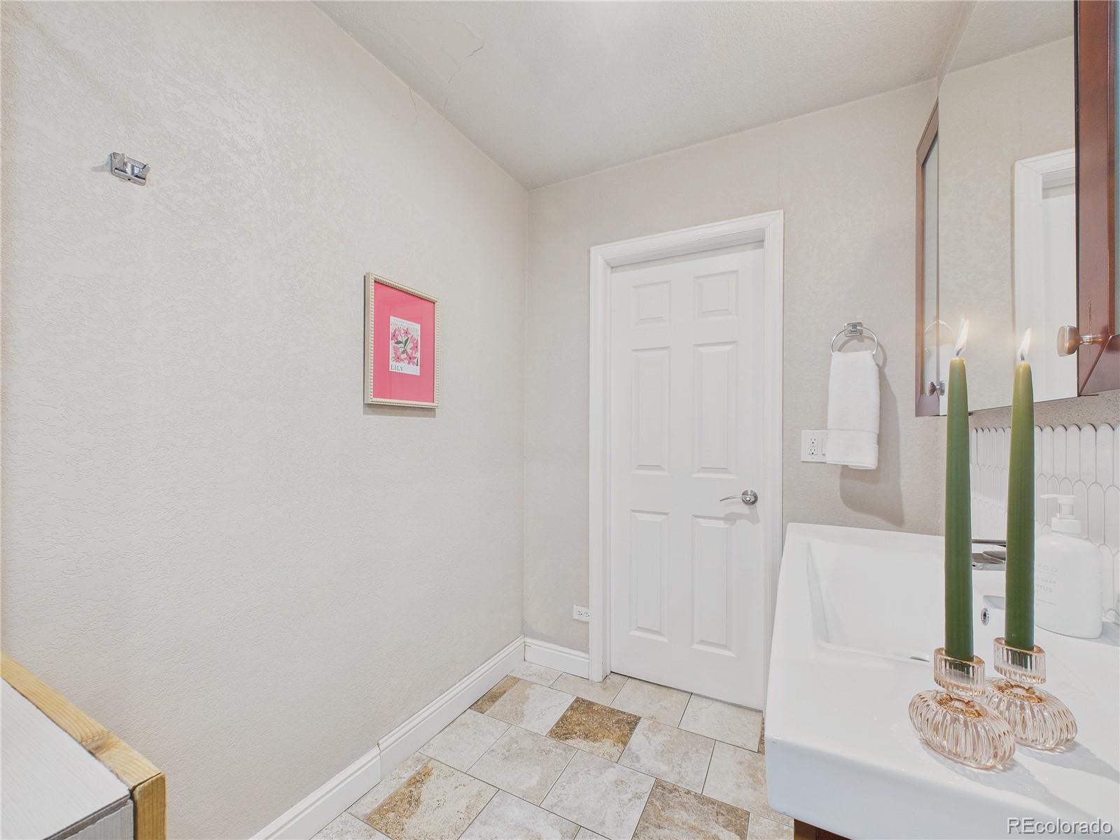 MLS Image #23 for 1610  spruce street,denver, Colorado