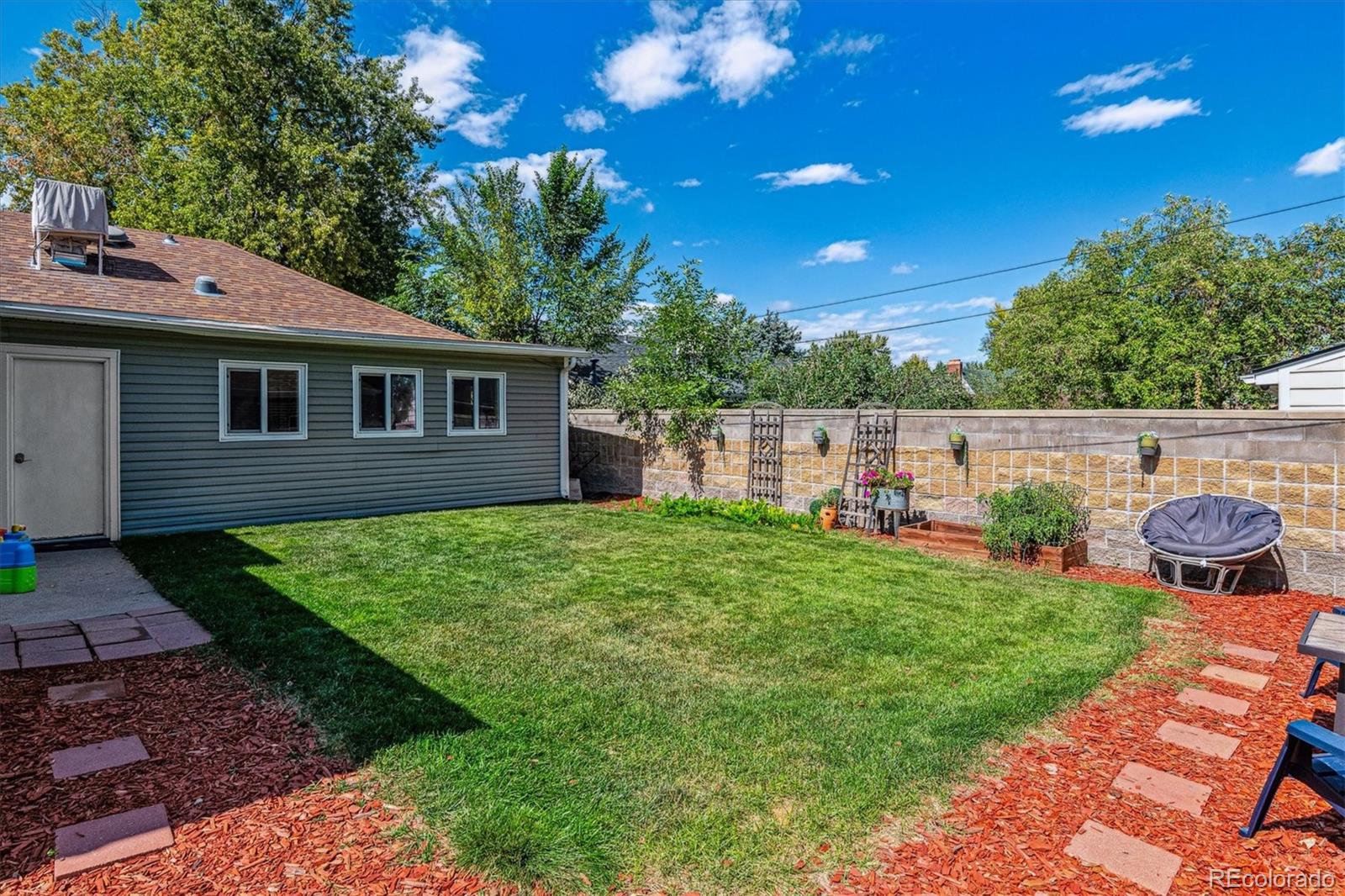 MLS Image #36 for 1610  spruce street,denver, Colorado
