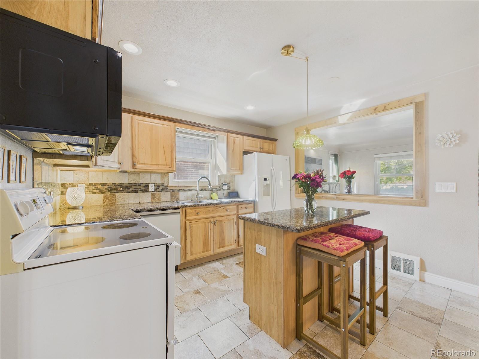 MLS Image #8 for 1610  spruce street,denver, Colorado