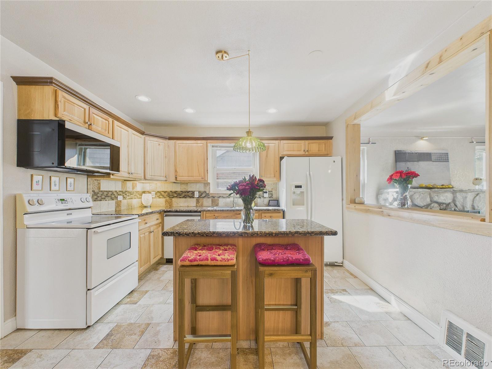 MLS Image #9 for 1610  spruce street,denver, Colorado