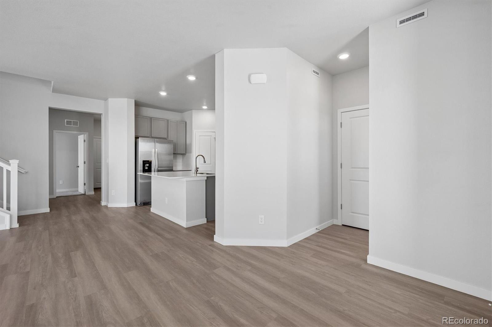 MLS Image #4 for 4709 n valdai court,aurora, Colorado