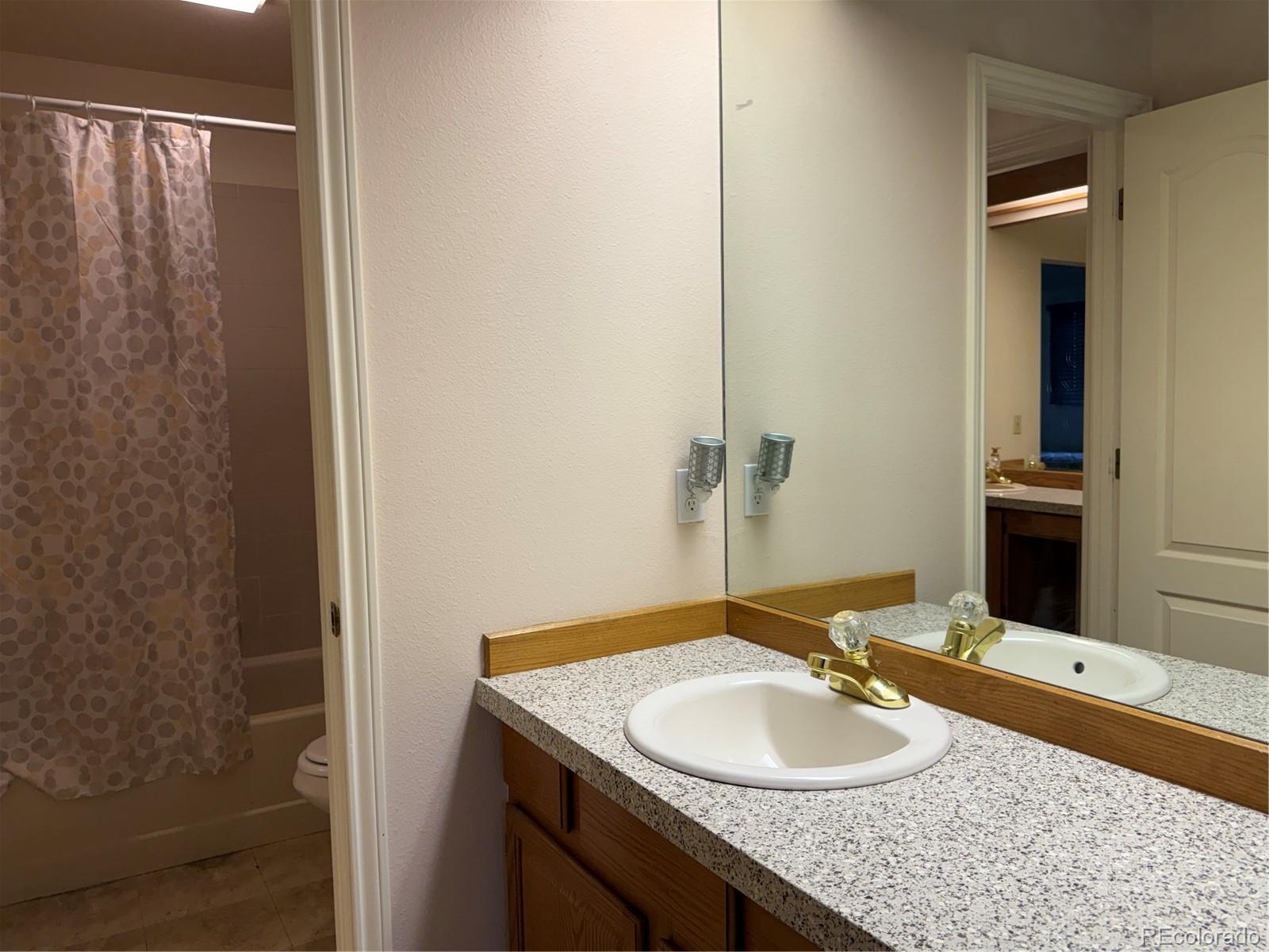 MLS Image #17 for 2619 s iris court,lakewood, Colorado