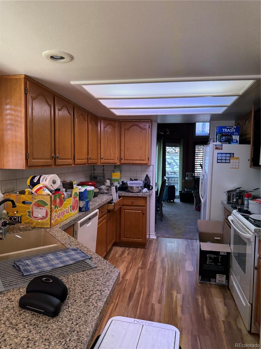 MLS Image #5 for 2619 s iris court,lakewood, Colorado