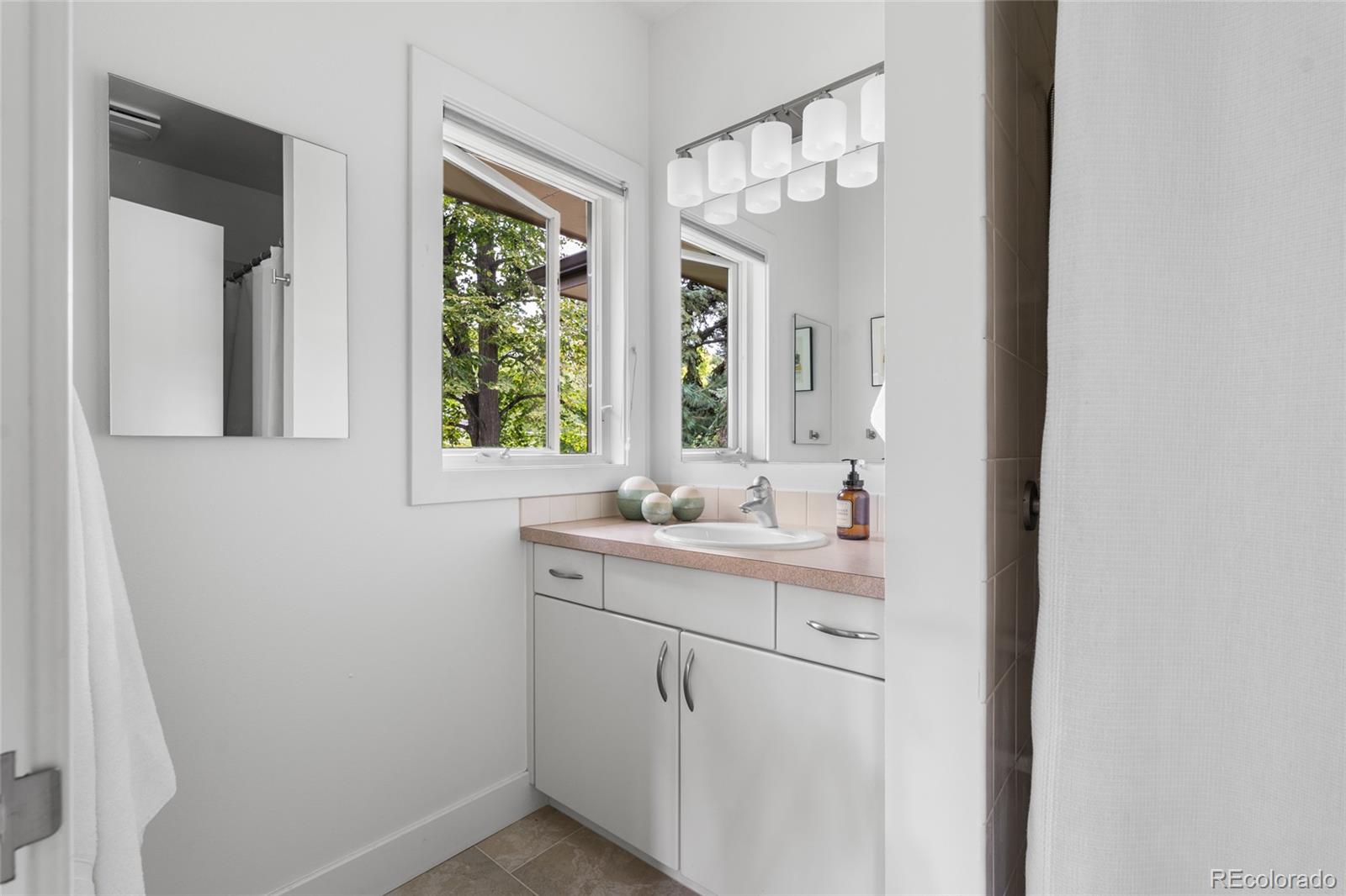 MLS Image #33 for 444  cherry street,denver, Colorado