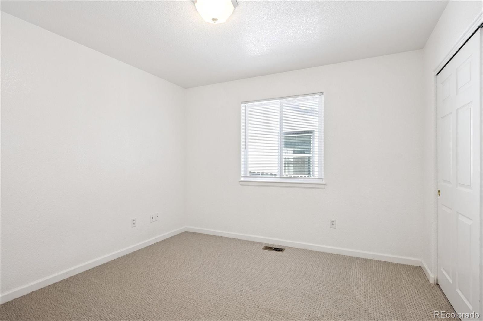 MLS Image #11 for 894 s krameria street,denver, Colorado