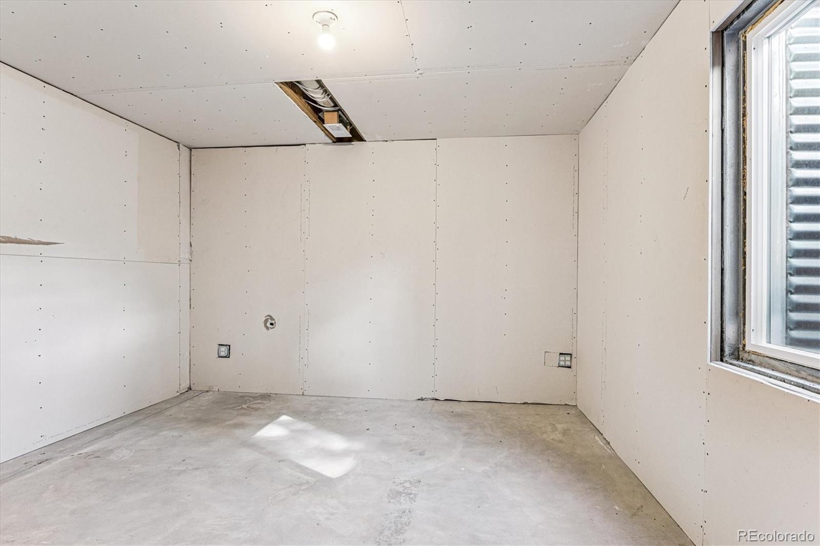 MLS Image #15 for 894 s krameria street,denver, Colorado