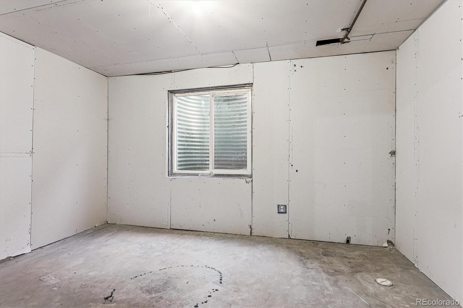 MLS Image #17 for 894 s krameria street,denver, Colorado