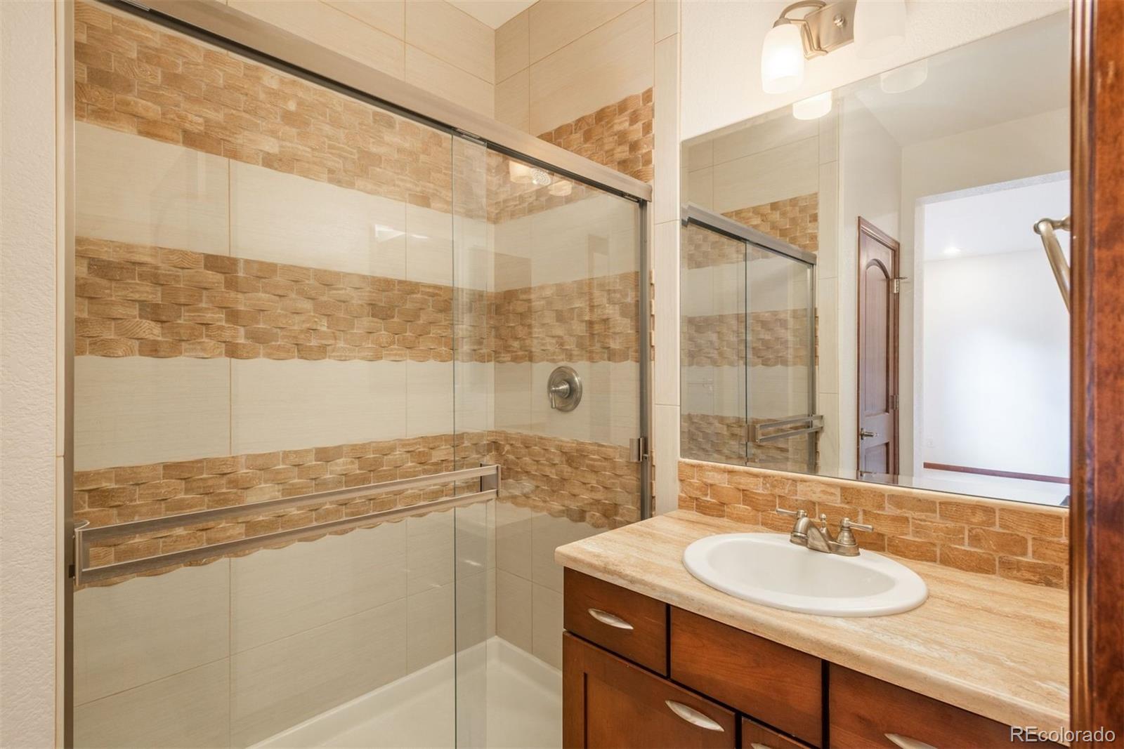 MLS Image #18 for 19702 e 63rd drive,aurora, Colorado