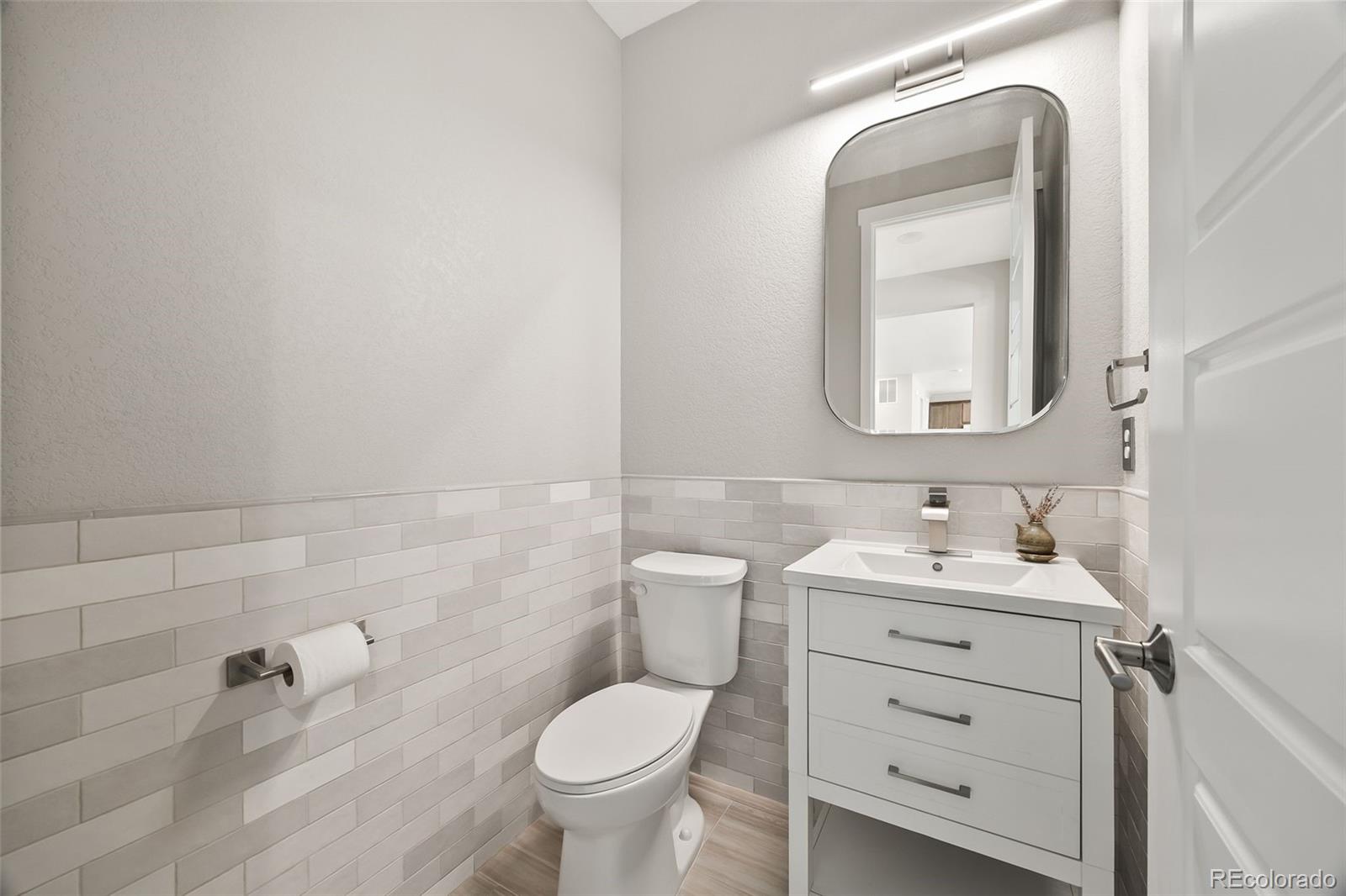 MLS Image #11 for 2120 s poppy street,lakewood, Colorado