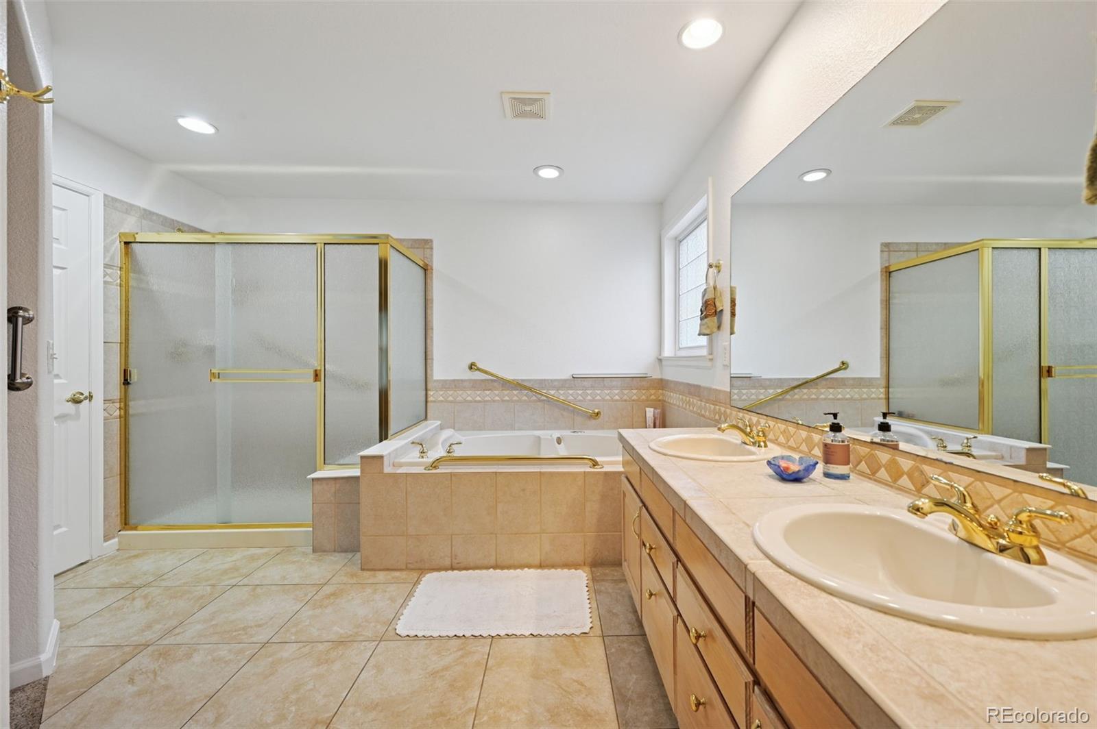 MLS Image #21 for 1341 s lansing court,aurora, Colorado