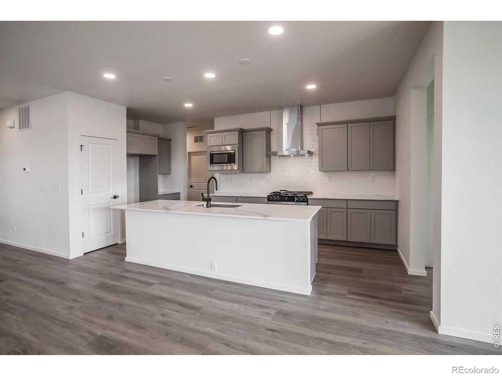 MLS Image #8 for 6071  red barn road,timnath, Colorado