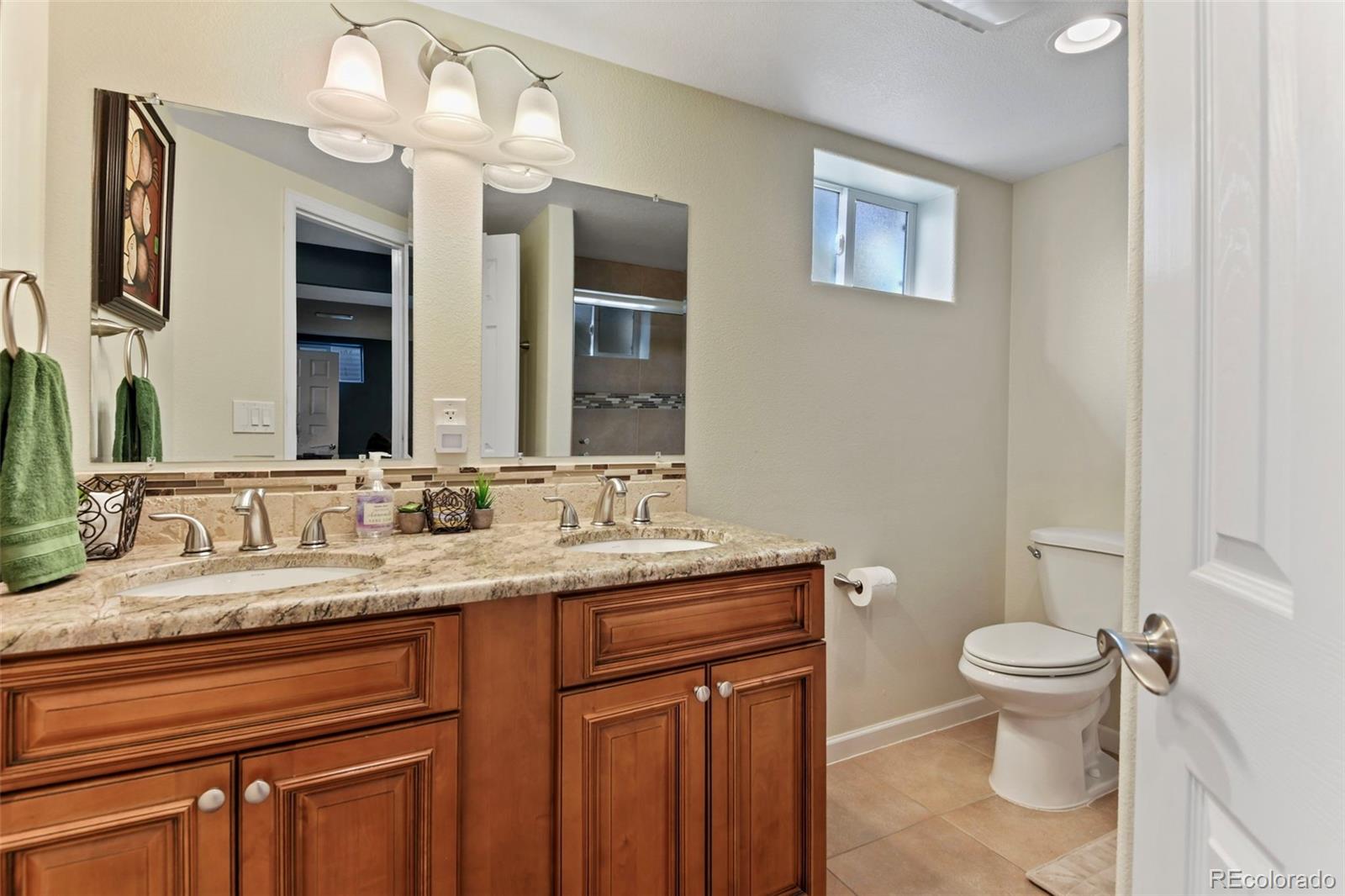 MLS Image #20 for 5954 s columbine way,centennial, Colorado