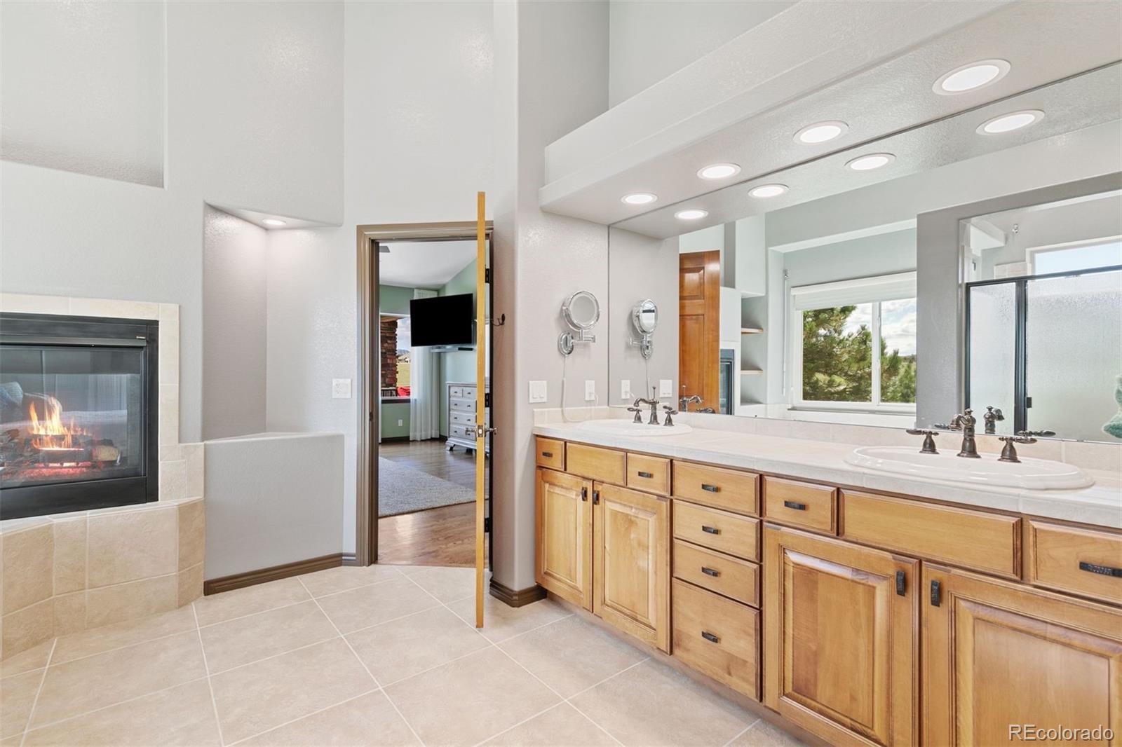MLS Image #25 for 1324  chapel royal court,monument, Colorado