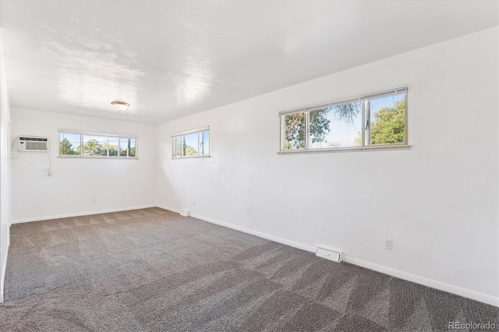 MLS Image #12 for 2696 s jersey street,denver, Colorado
