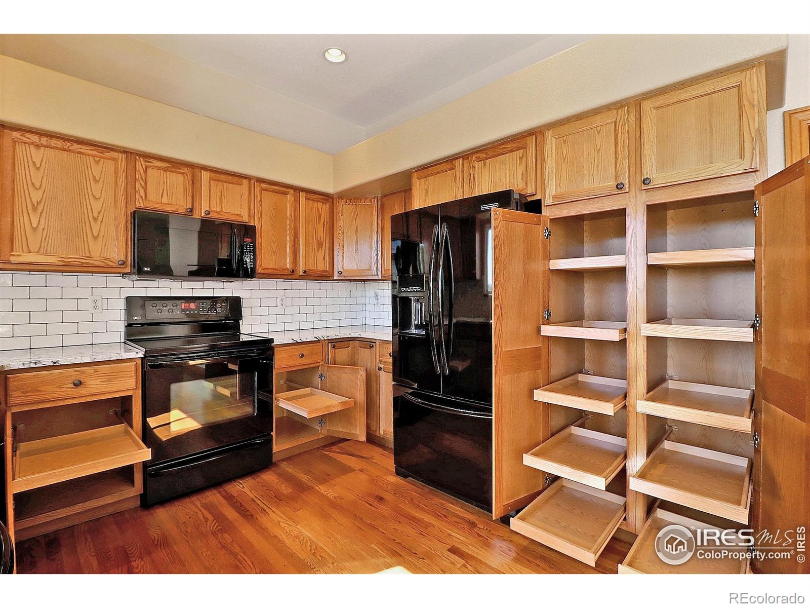 MLS Image #12 for 828  52nd avenue,greeley, Colorado
