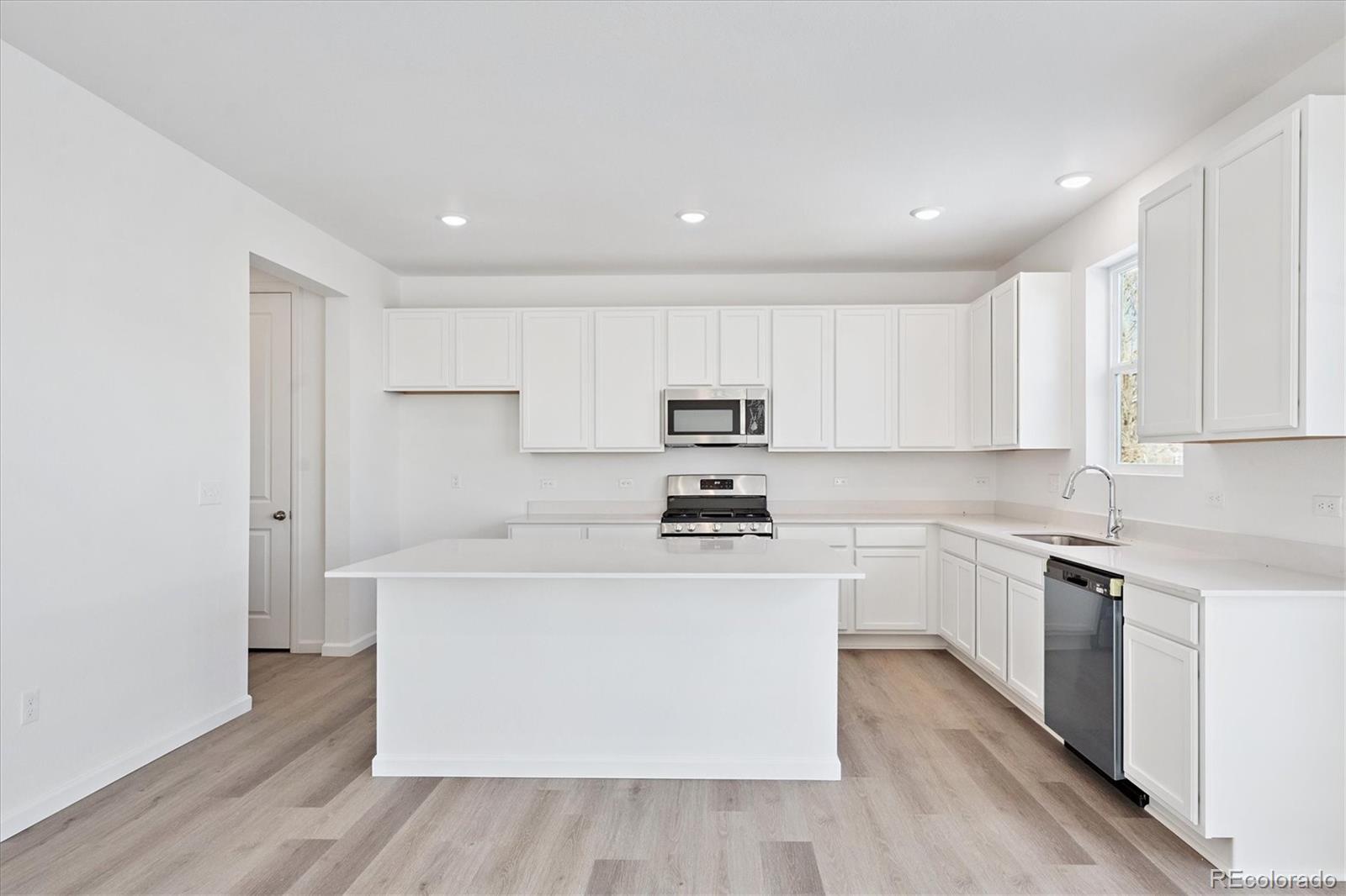 MLS Image #9 for 376  lake granby avenue,brighton, Colorado