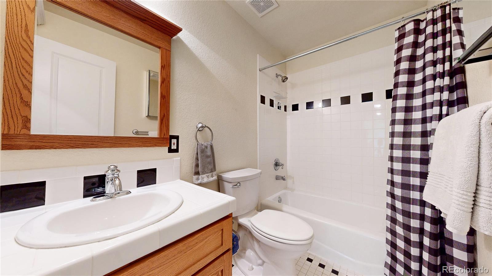 MLS Image #20 for 983  pinehurst court,bennett, Colorado